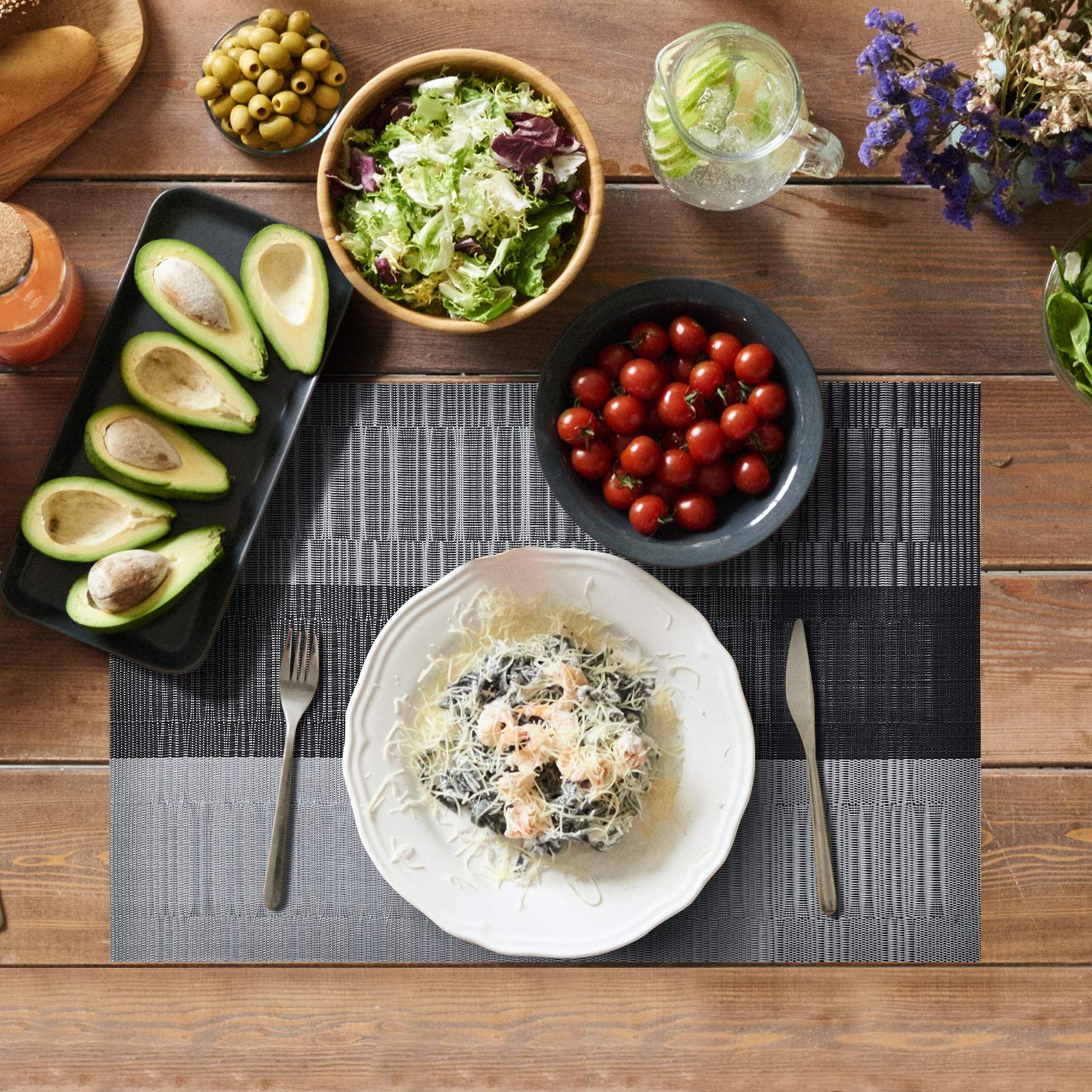 Aofmee Heat Resistant PVC Placemats Set of 6 - Non-Slip, Stain Resistant & Washable Vinyl Table Mats for Dining & Kitchen - Perfect for Everyday Meals, Dinner Parties & Holiday Gatherings
