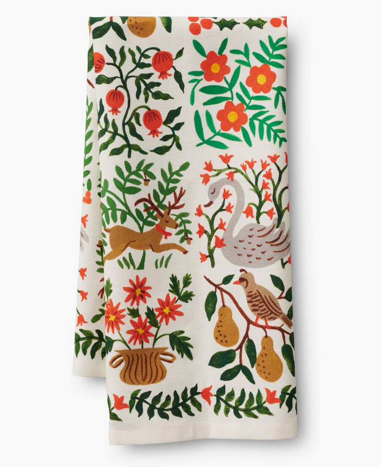 Christmas Holiday Tea Towel Set - Festive Kitchen Towels for Baking, Cooking & Decor - Absorbent Cotton Dish Towels for Holiday Parties & Home Decor