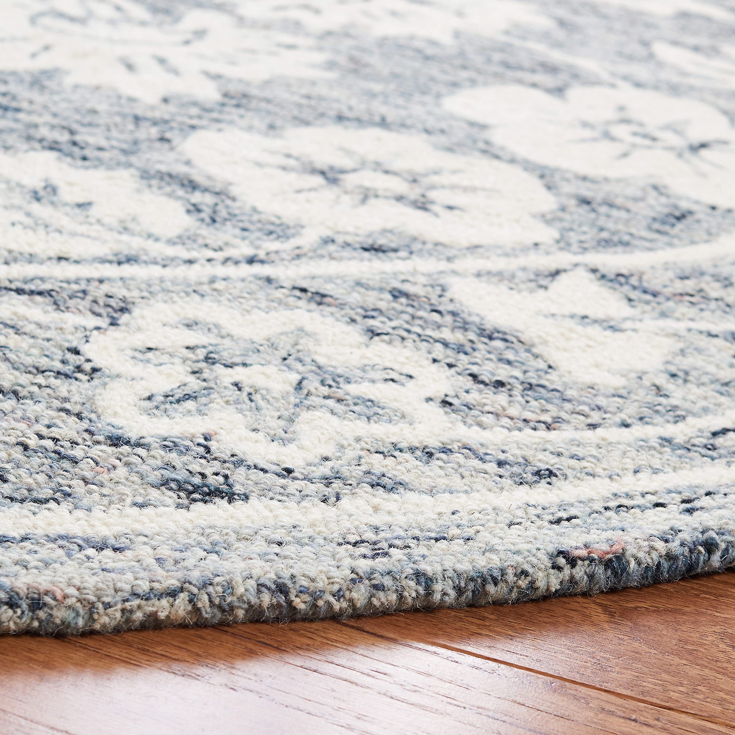 SAFAVIEH Capri Collection 7' Round Blue & Ivory Handmade Premium Wool Area Rug - Perfect for Living Room, Bedroom, or Office Decor