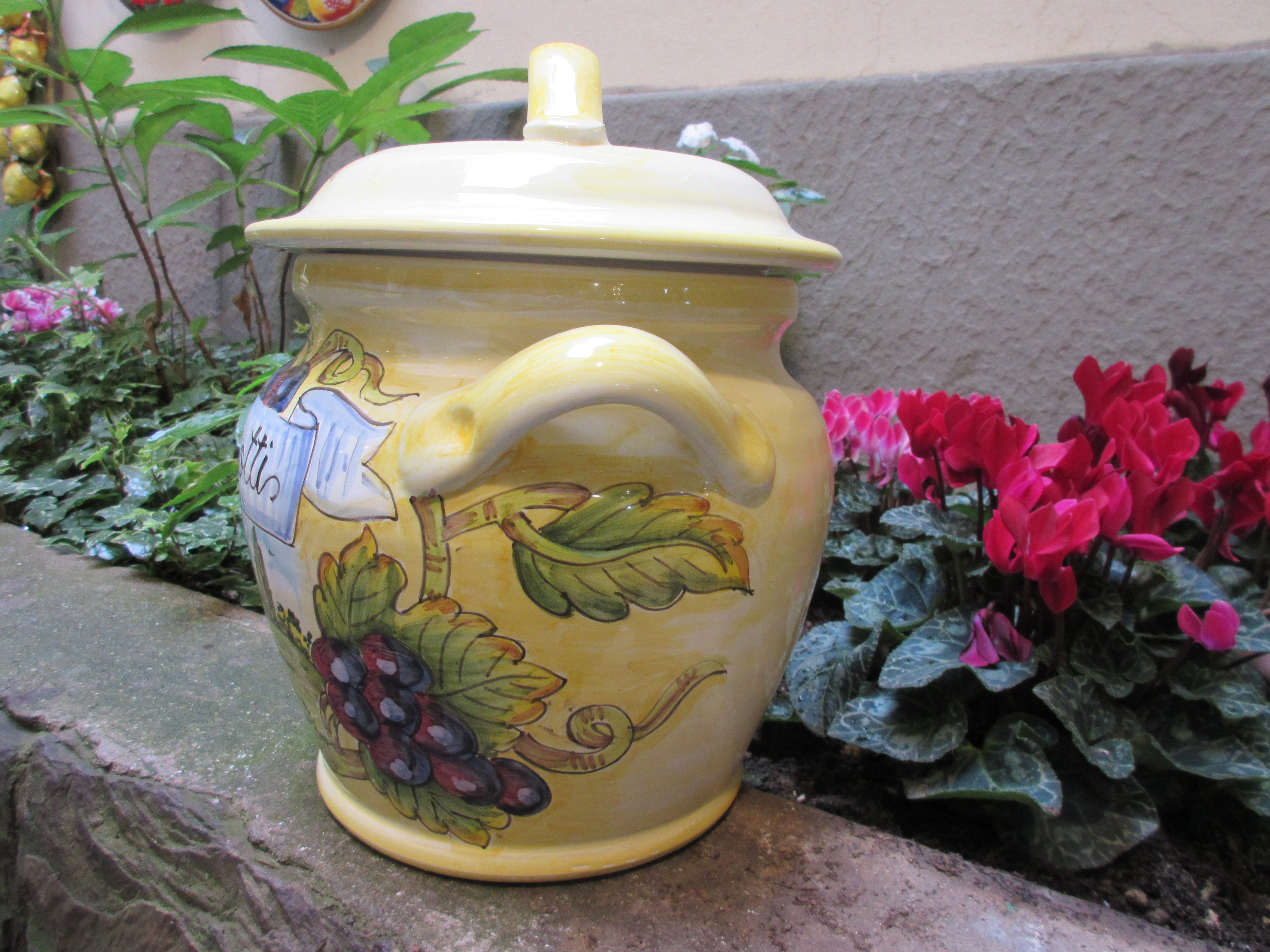 Ceramic Cookie Jar with Airtight Lid - Elegant Kitchen Storage for Cookies, Snacks & Treats - Perfect for Home, Office & Gift Giving