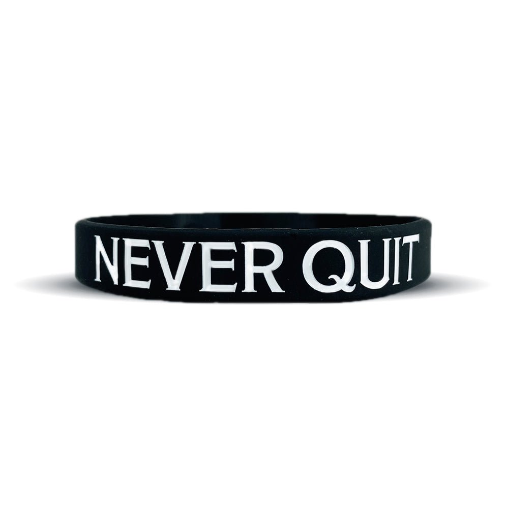 NEVER QUIT Motivational Wristband - Inspirational Silicone Bracelet for Fitness, Running & Workouts - Perfect for Gym, Sports & Daily Motivation