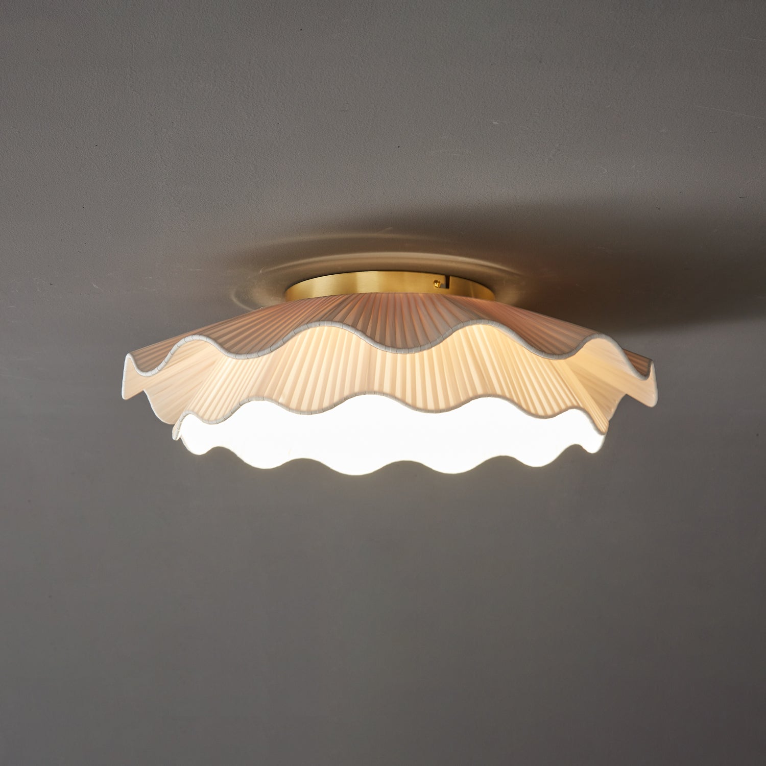 Arwen Fabric Wave Ceiling Lamp - Modern Boho Pendant Light for Living Room, Bedroom & Dining Room - Soft Ambient Lighting for Home Decor