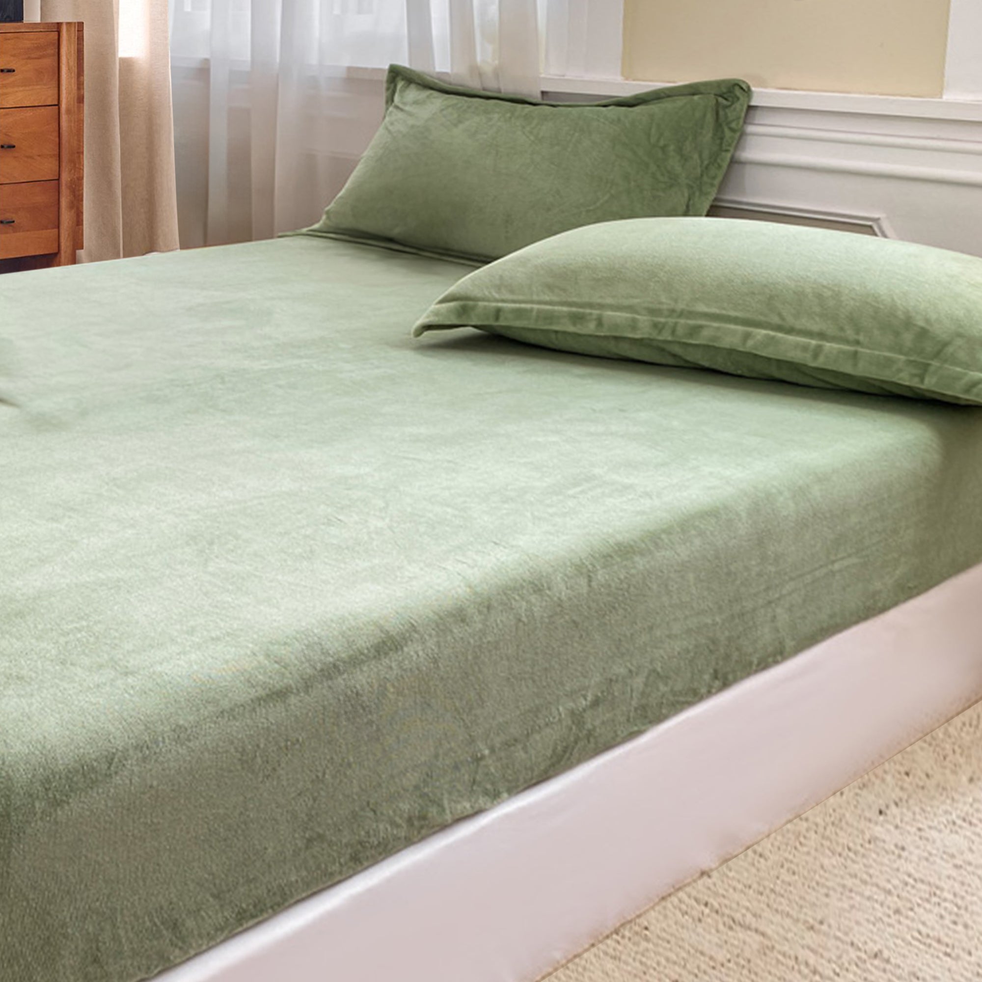 Luxury Velvet Fitted Sheet Set - Soft & Breathable Queen Size Bed Sheets - Perfect for Cozy Winter Nights & Upscale Bedroom Decor