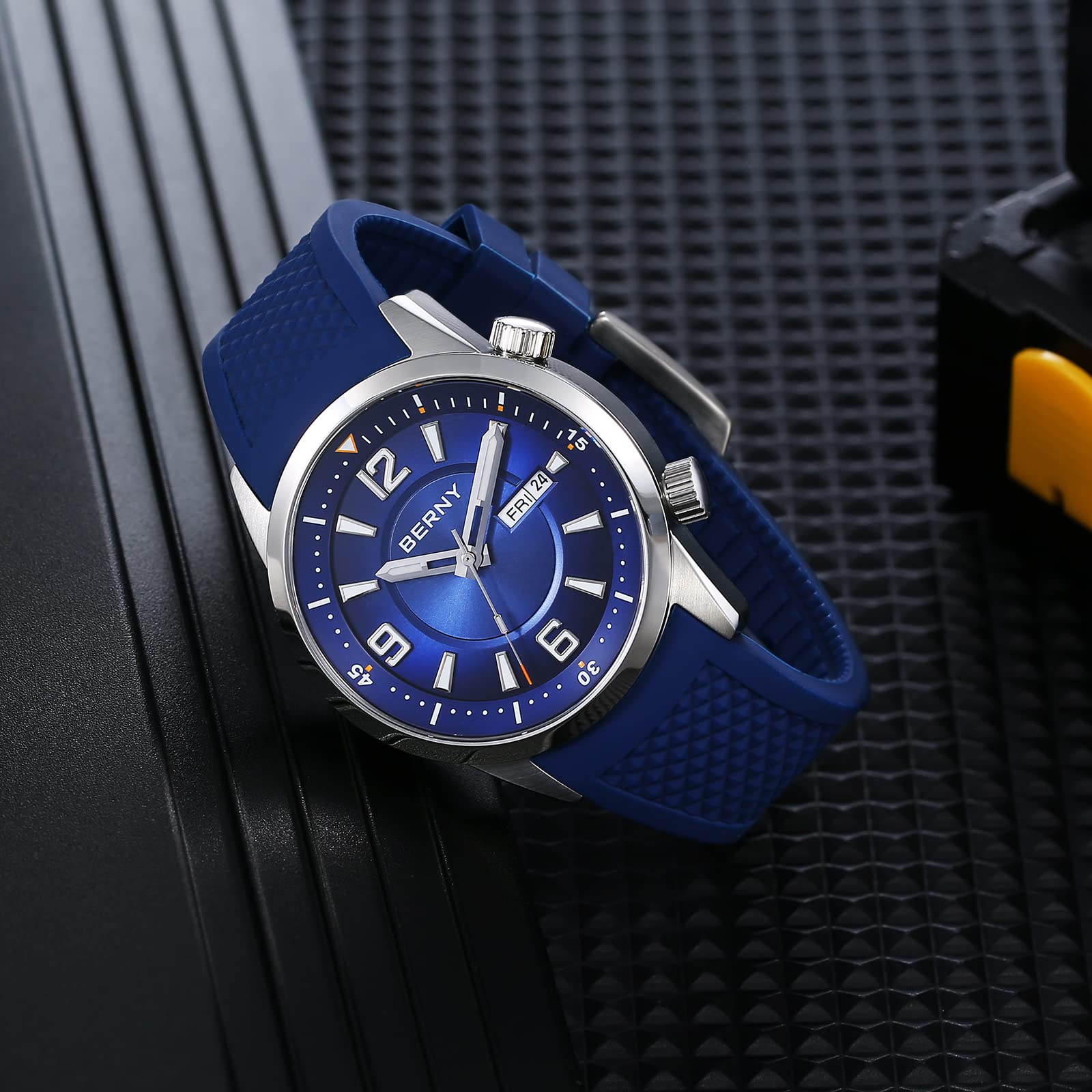 BERNY Men's Automatic Dive Watch - 20ATM Waterproof, Sapphire Glass, Super Luminous - Mechanical Wristwatch with Screw-Down Crown & Silicone Band - Perfect for Scuba Diving, Swimming and Outdoor Adventures