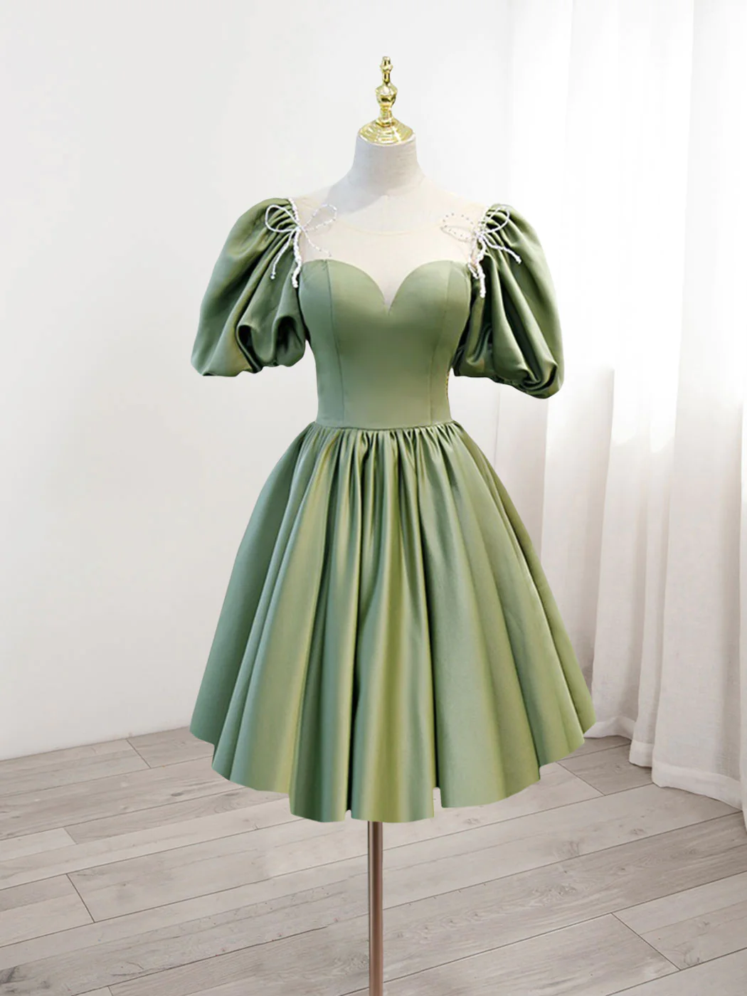 Elegant A-Line Green Puffy Sleeve Satin Short Prom Dress for Homecoming & Party | Perfect for Formal Dances, School Events & Special Occasions