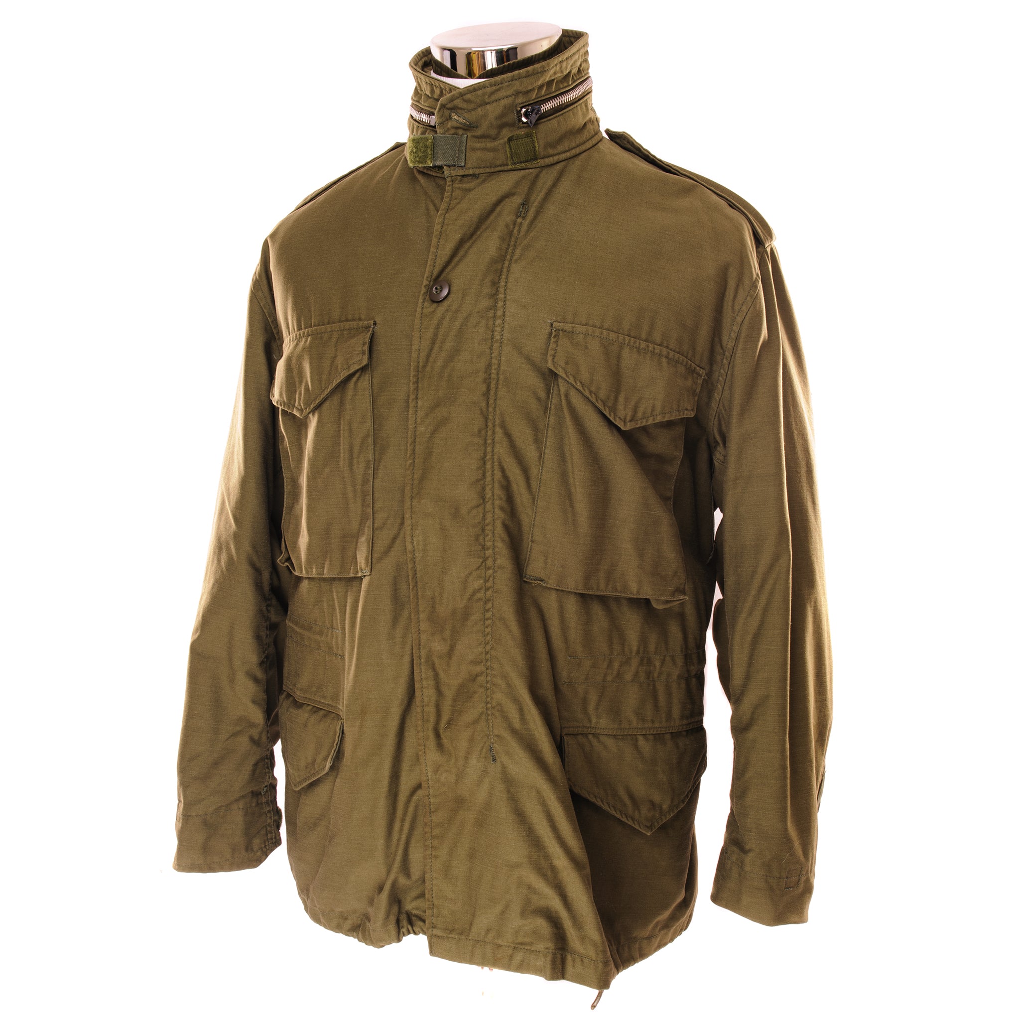 Vintage US Army M-1965 M65 Field Jacket - Vietnam War Era Military Jacket - Medium Short Size - Perfect for Outdoor Adventures & Military Reenactments
