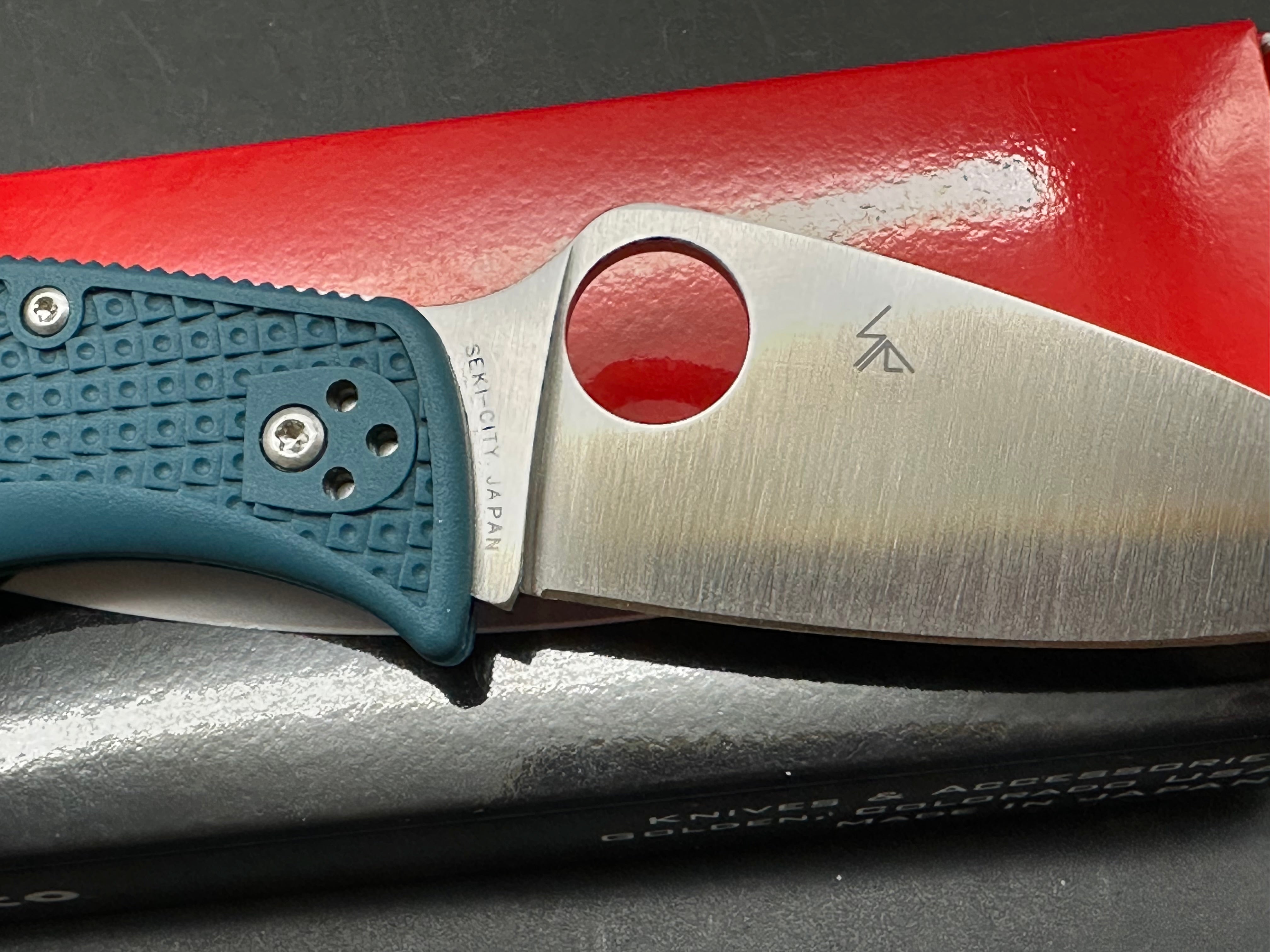 Spyderco LeafJumper Lightweight Folding Knife - 3.09