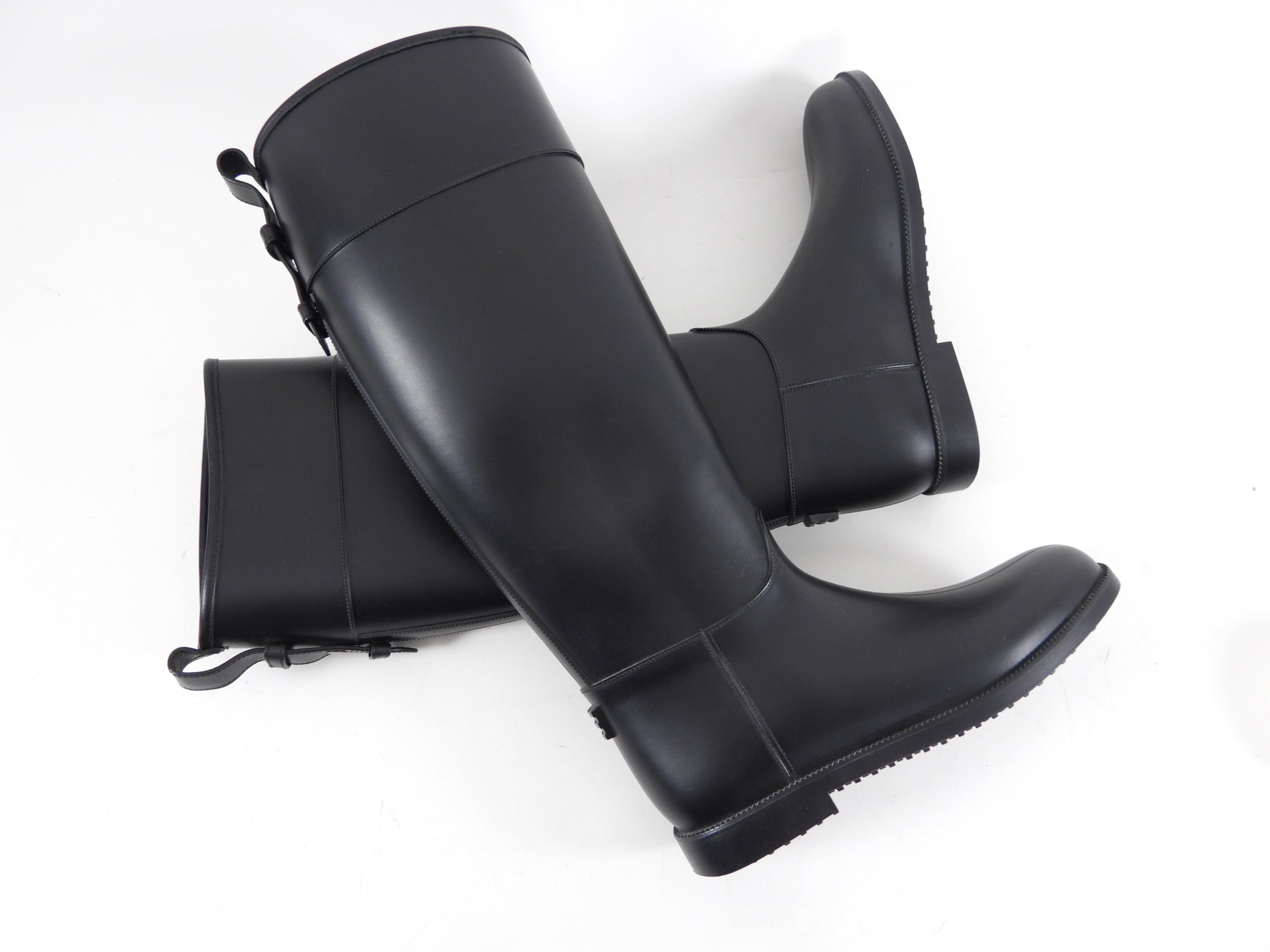 Burberry Black Rubber Riding Boots - Size 39 / 8.5 - Waterproof Equestrian Boots for Women, Perfect for Horseback Riding & Outdoor Adventures