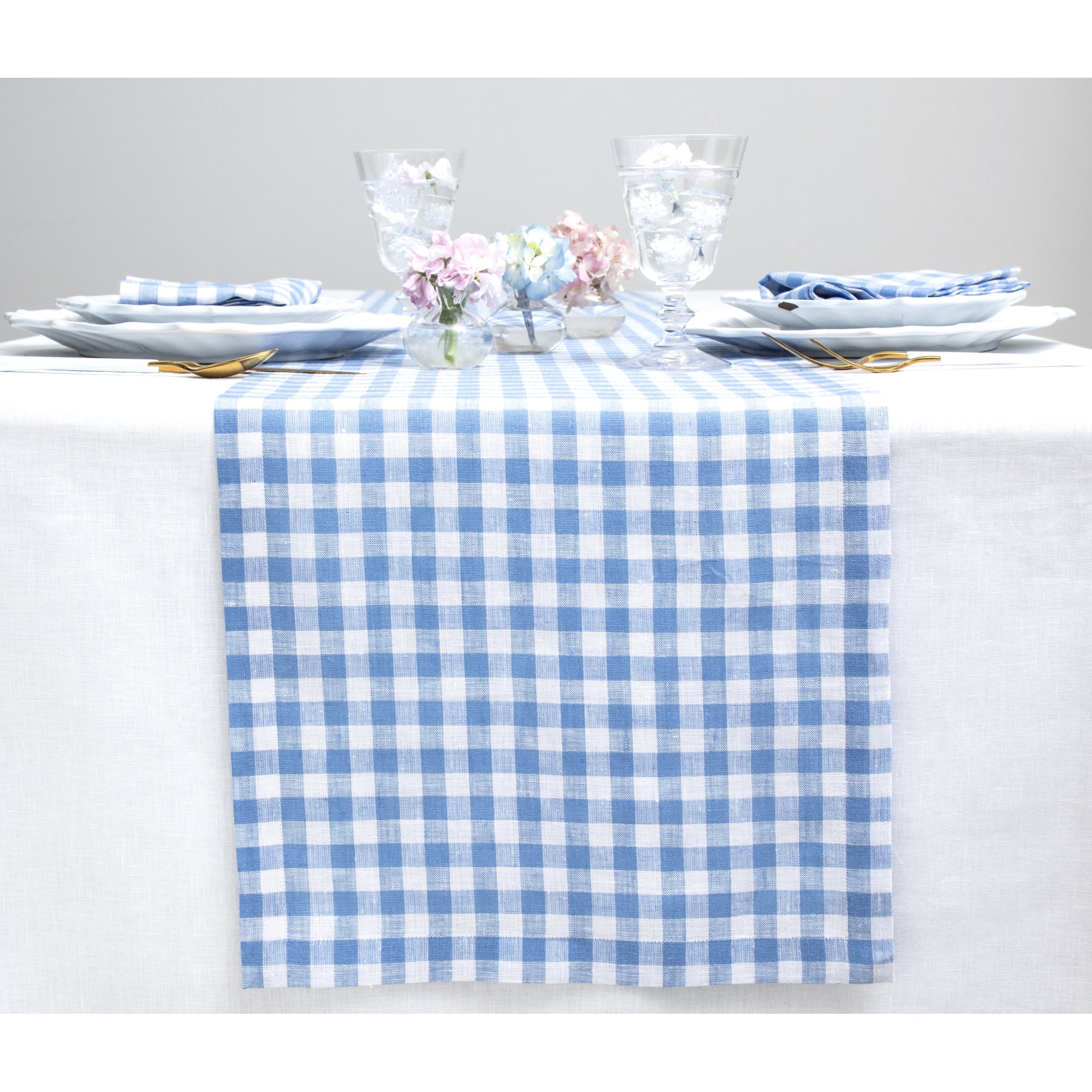 Stylish Gingham Table Runner for Dining Room Decor - Perfect for Farmhouse, Rustic, and Country Style Tables