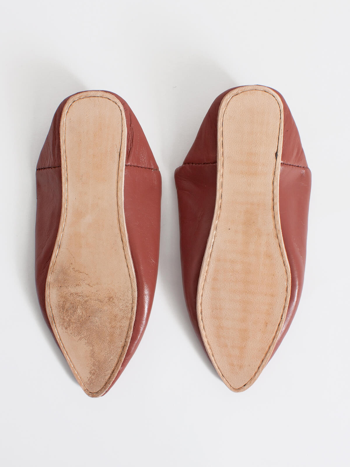 Authentic Moroccan Leather Babouche Slippers - Handmade Pointed Toe Comfortable House Shoes for Men & Women | Perfect for Home, Lounge, and Cultural Fashion Wear