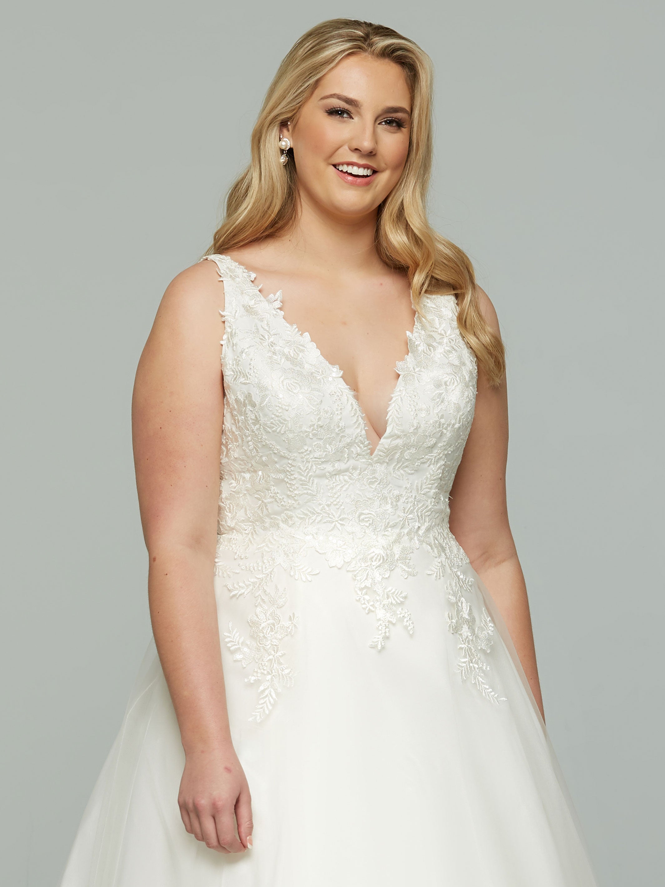 Try At Home Aspen Wedding Dress - Elegant Lace Bridal Gown for Church & Outdoor Weddings