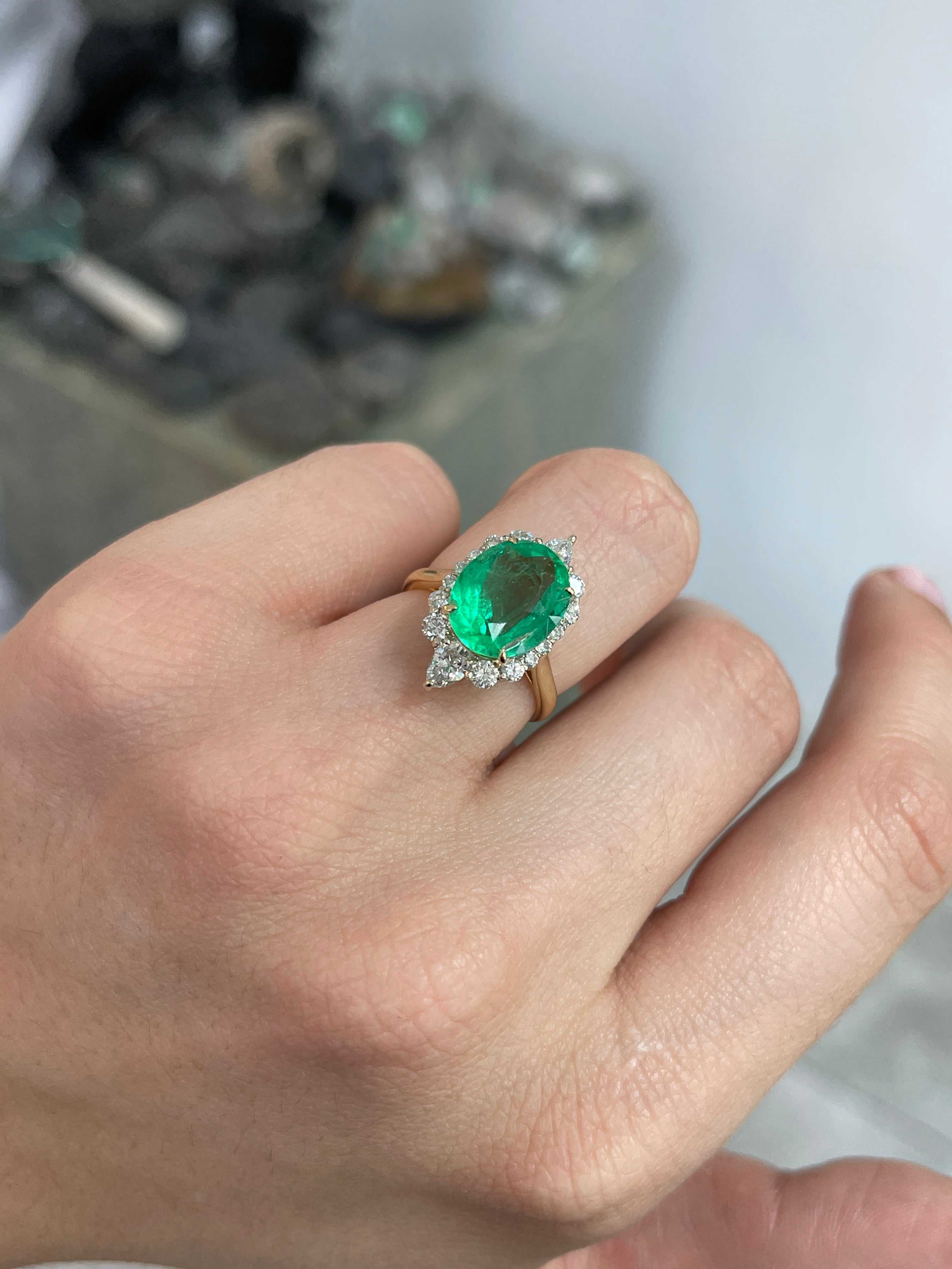 4.55tcw 18K Gold Natural Oval Emerald & Diamond Halo Engagement Ring for Women - Elegant Wedding, Proposal, Anniversary Gift Idea
