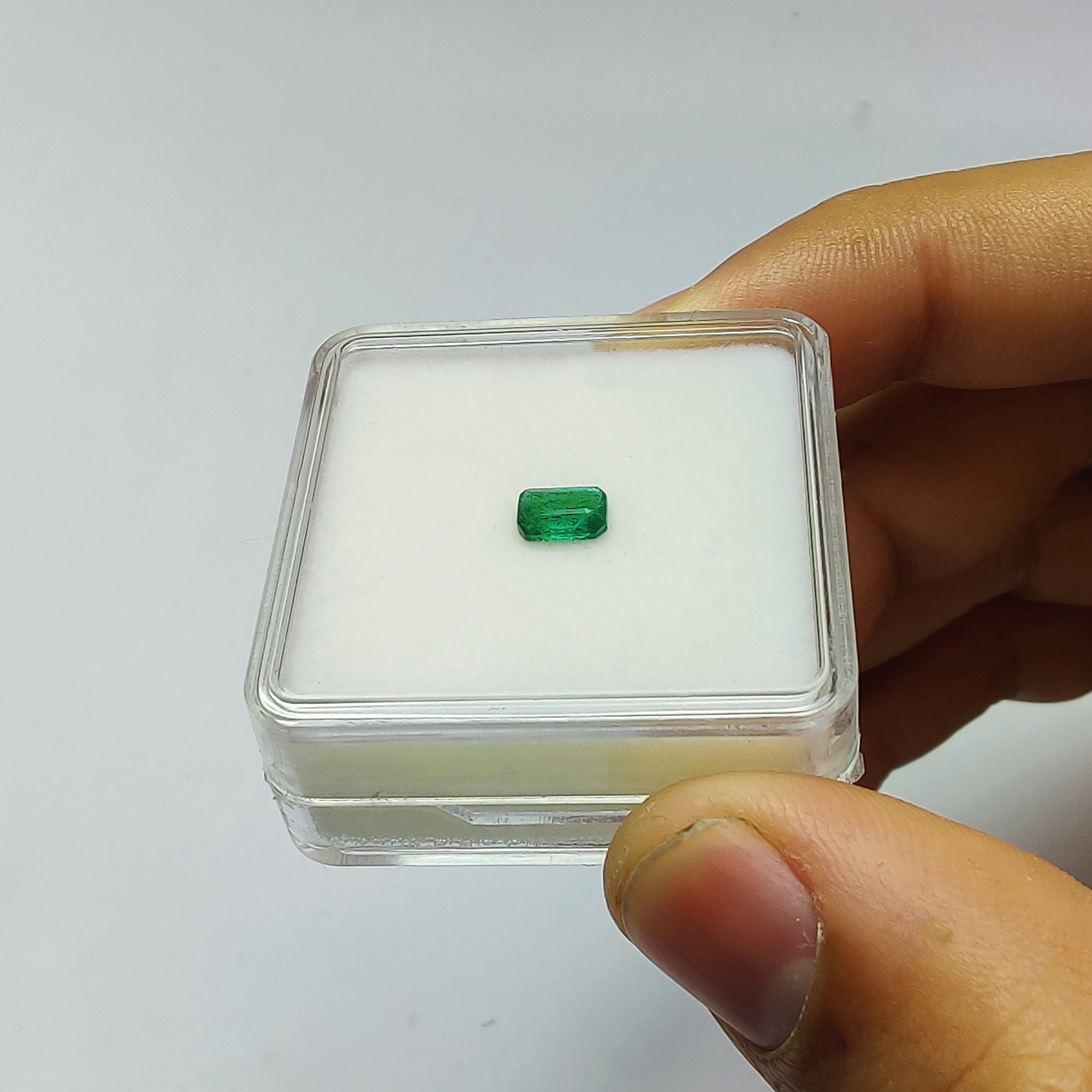 0.55cts Natural Untreated Green Emerald Gemstone - Cushion Cut 6x4mm for Jewelry Making, Engagement Rings & Fine Collections