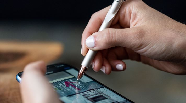 Adonit Pro 4 Stylus Pen for iPad & Tablets - Silver (ADP4S) | Precise Pressure Sensitivity & Palm Rejection | Perfect for Drawing, Note-Taking & Digital Art | Model 847663023195