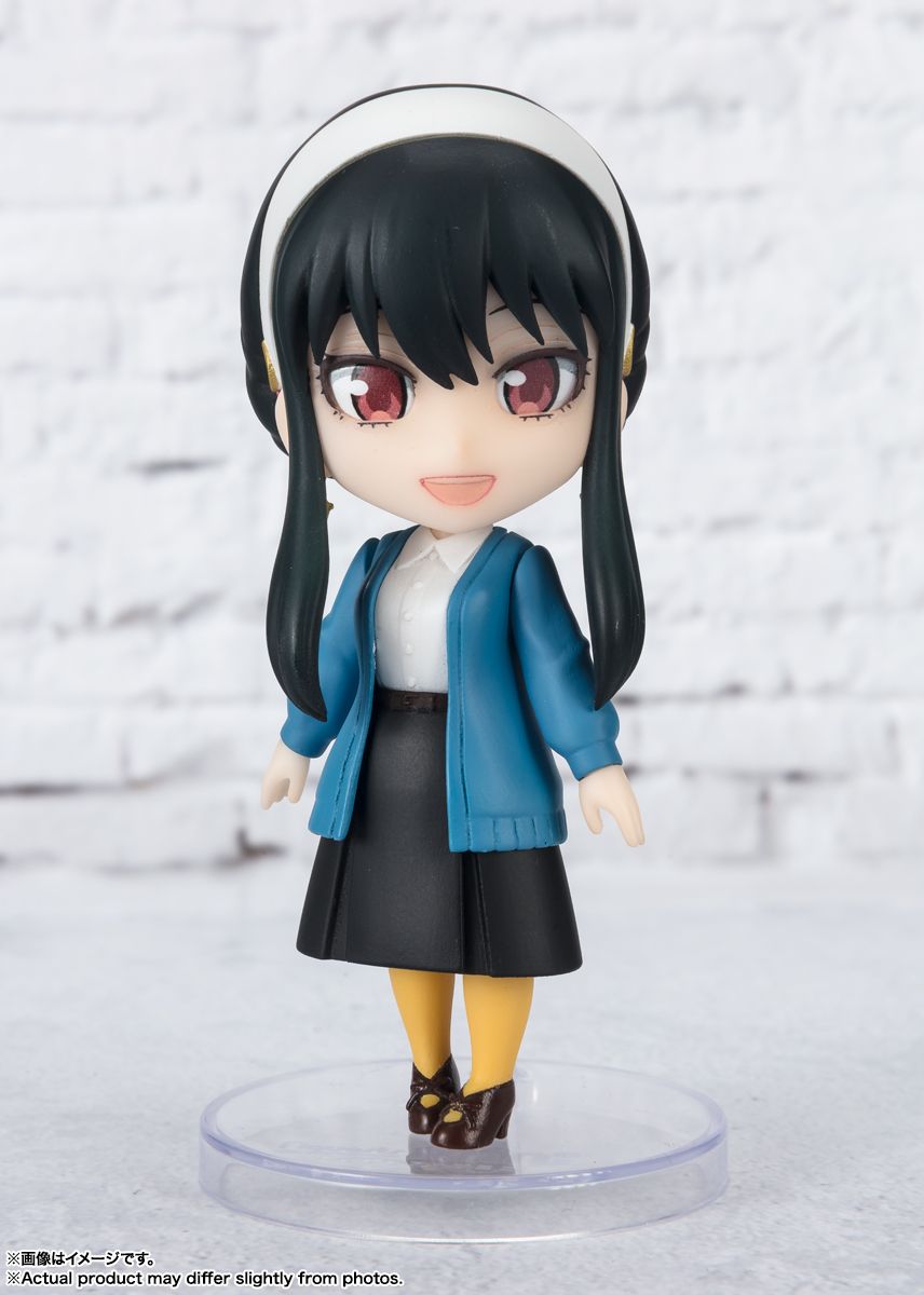 Bandai Figuarts Mini #132 Spy x Family Yor Forger (Odekeke Outfit Ver.) Anime Action Figure - Perfect for Collectors & Display in Home, Office, or Gaming Room