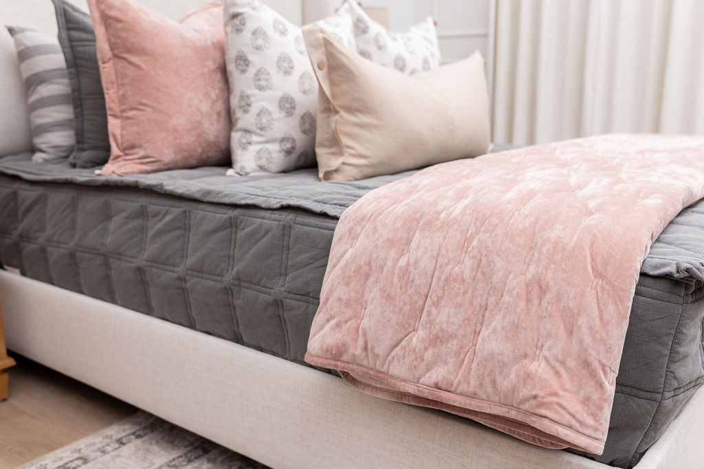 Premium Parker Luxe Blanket - Ultra Soft & Cozy Fleece Throw for Bed, Couch & Travel - Perfect for Home, Office & Gifts
