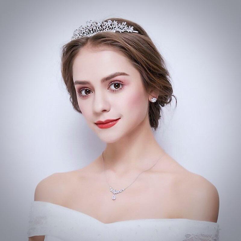 Brianna Wedding Tiara with Cubic Zirconia - Silver, Rose Gold & Yellow Gold Options | Perfect for Brides, Prom, Pageants & Special Occasions