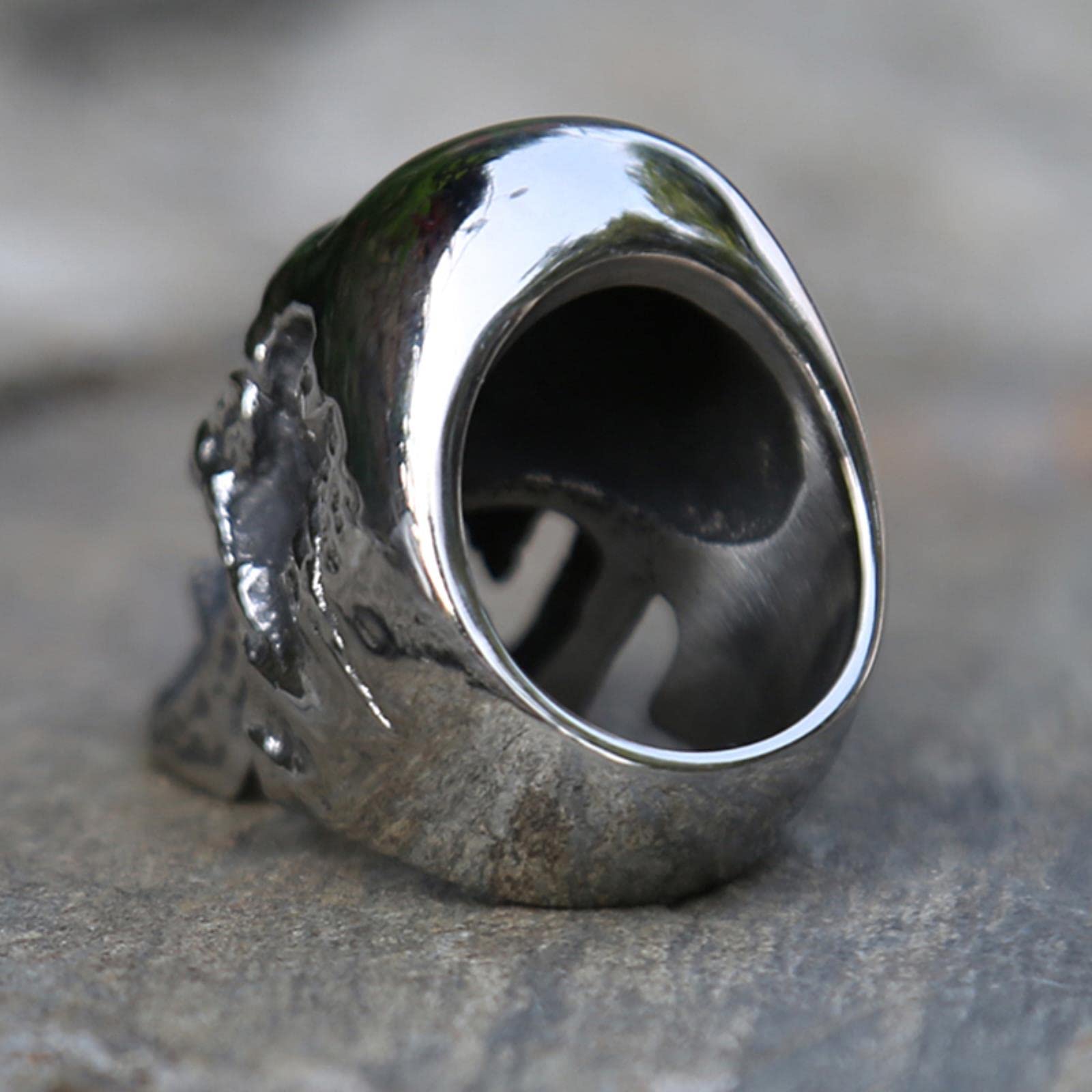 Stainless Steel Vampire Skull Ring for Men & Women - Gothic Punk Biker Jewelry - Unique Gift for Friends - Perfect for Halloween, Cosplay, and Dark Fashion Accessories