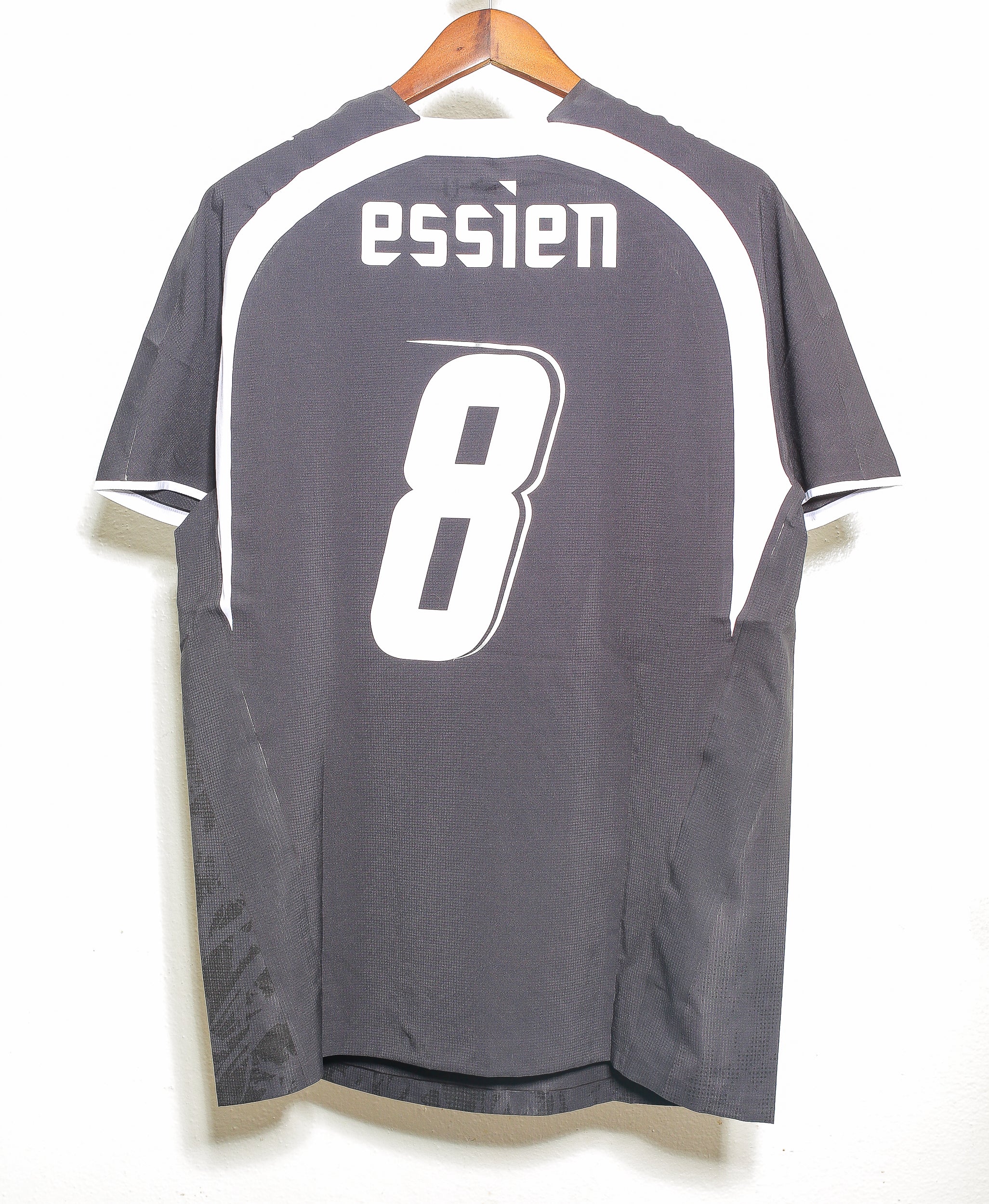 2006 Ghana Third #8 Essien BNWT Jersey (XL) - Authentic Soccer Shirt for Fans & Collectors - Perfect for Matchdays, Gifts & Memorabilia Display