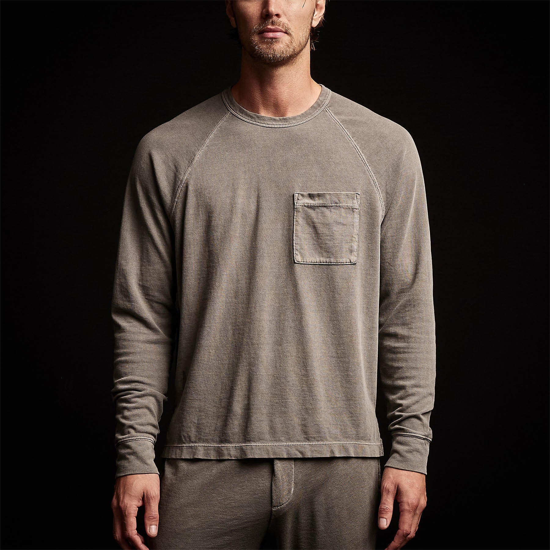 Soft Cotton Jersey Pocket Raglan T-Shirt - Comfortable & Stylish Burro Pigment Design - Perfect for Casual Wear, Outings & Everyday Comfort