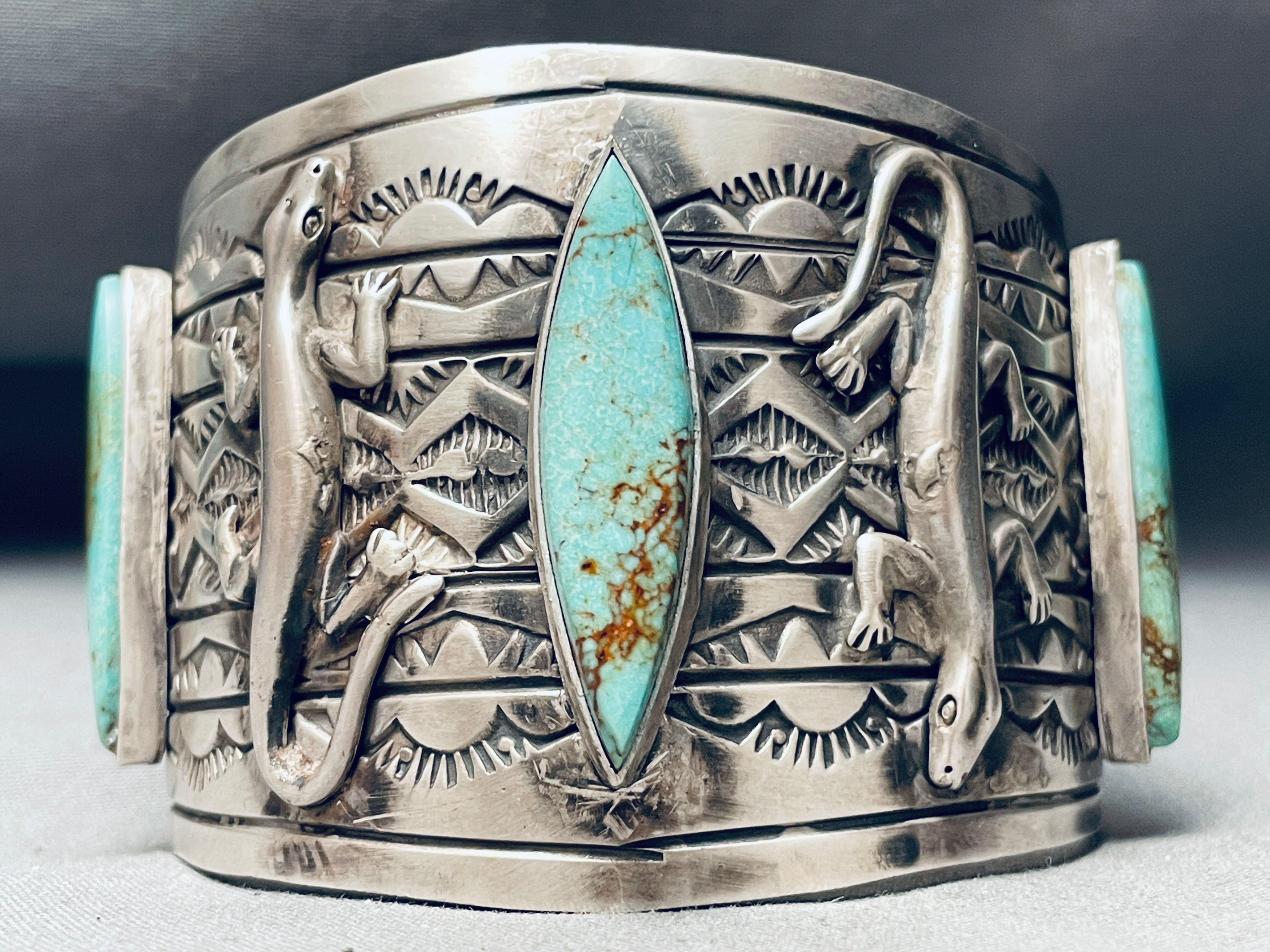 124 Grams Authentic Native American Kewa Green Turquoise Sterling Silver Cuff Bracelet - Handmade Jewelry for Women, Boho Style, Gift for Her, Perfect for Weddings & Special Occasions