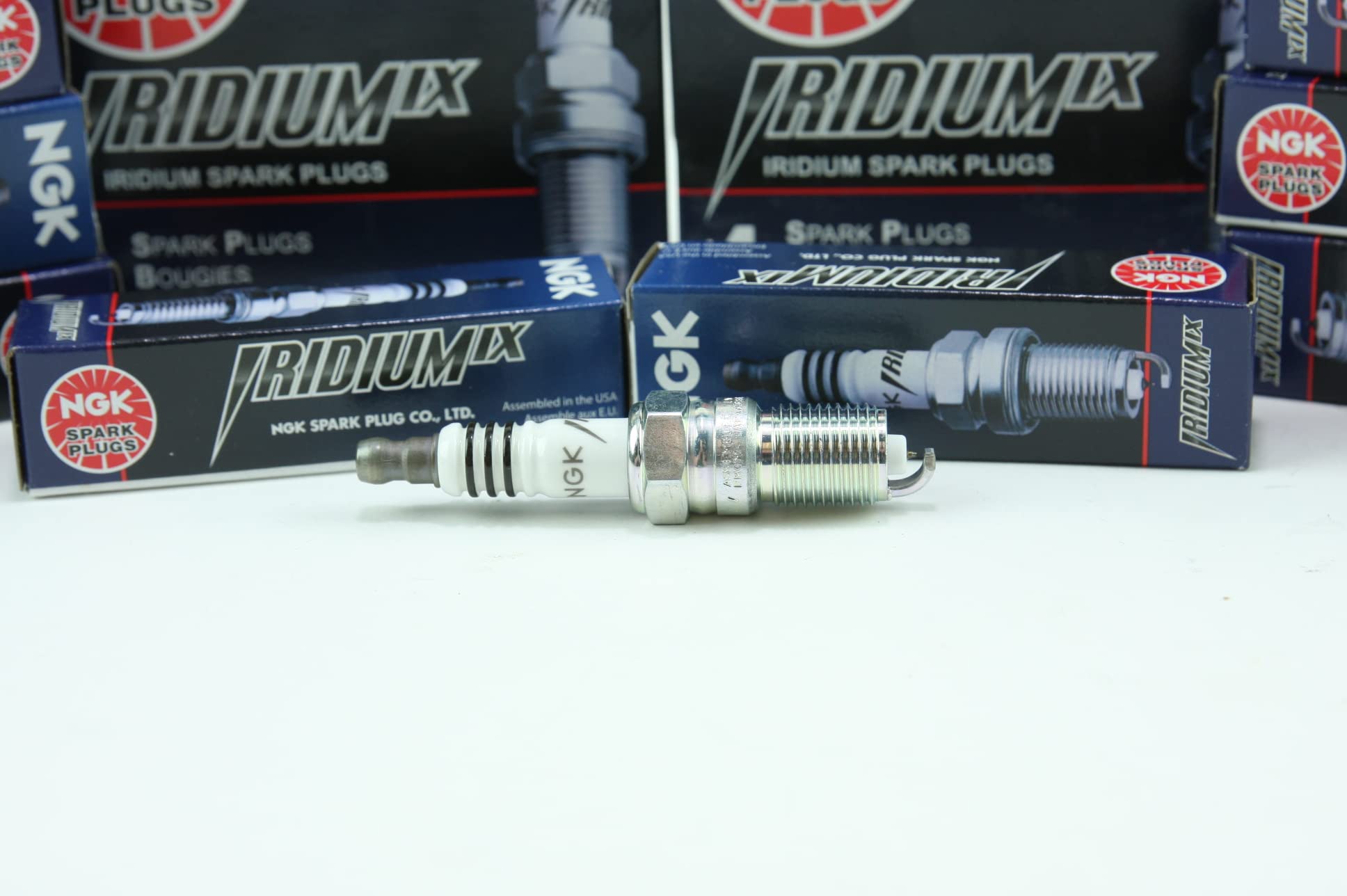 NGK TR5IX Iridium Spark Plug (7397) - 8 Pack | High Performance Spark Plugs for Cars, Trucks & Motorcycles | Improves Fuel Efficiency & Engine Power