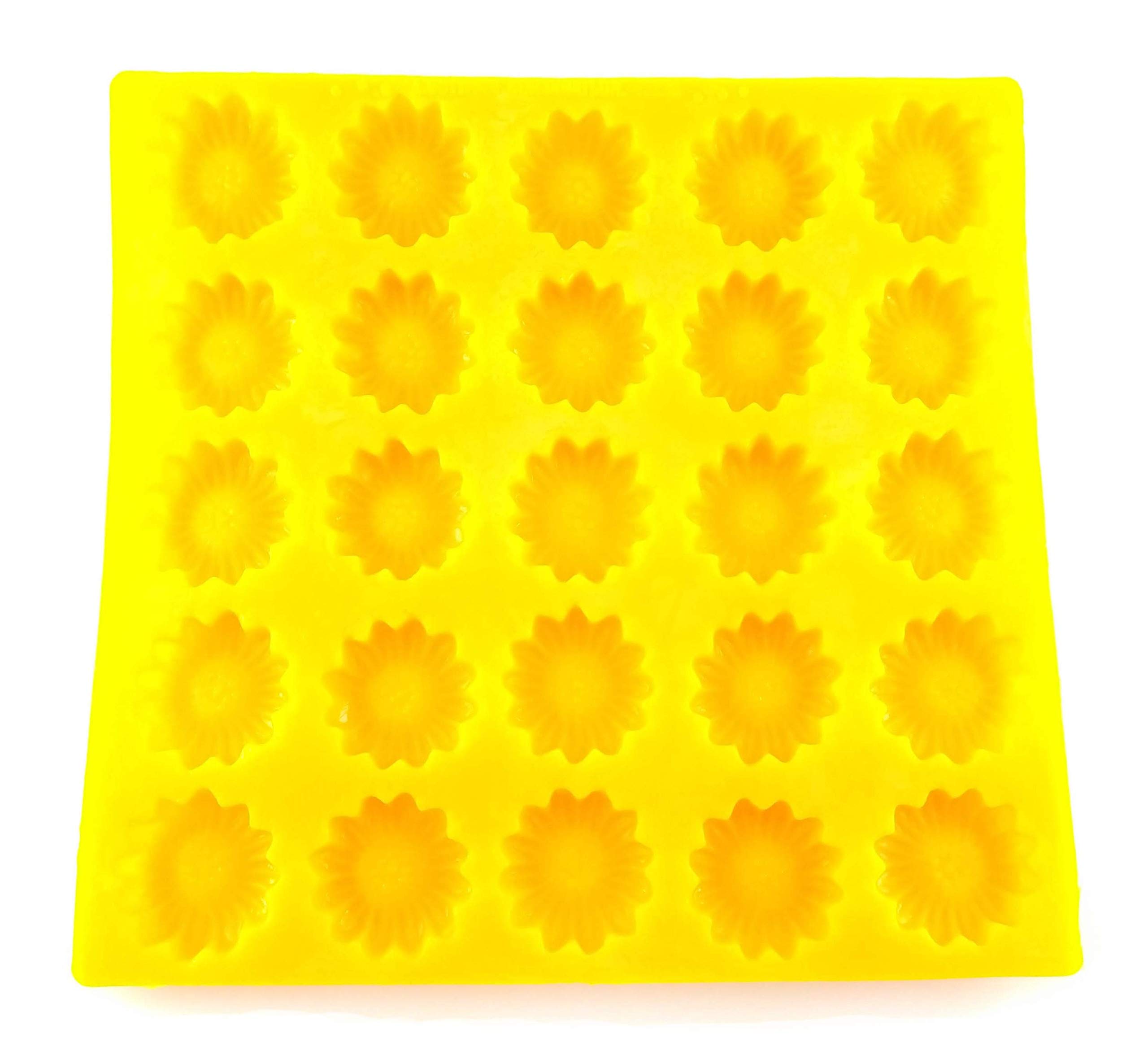 25-Cavity Daisy Silicone Mold for Baking & Candy Making - Cream Cheese Mints, Chocolate, Fondant, Gummy, Soap, Buttercream - Perfect for DIY Desserts, Party Treats & Home Crafts