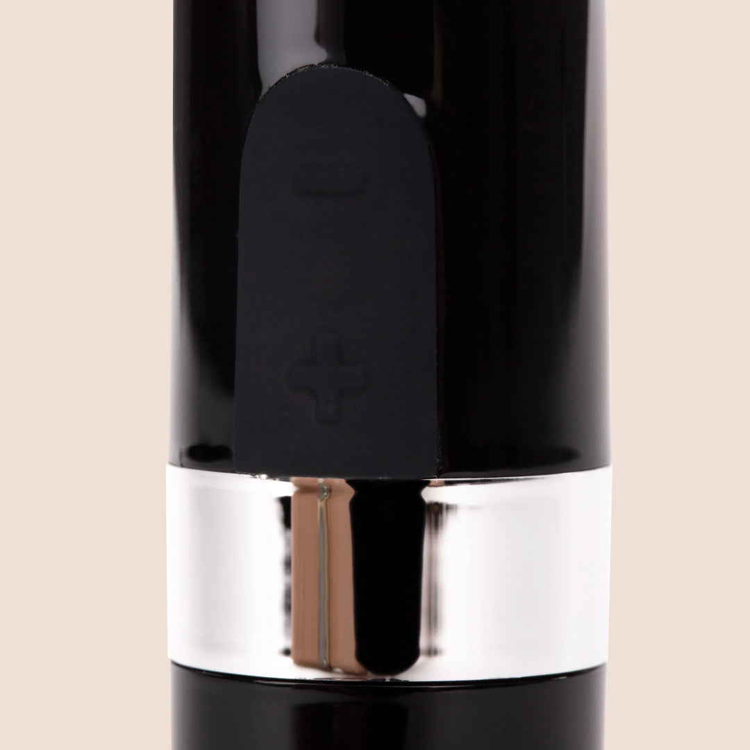 LELO MIA™ 2 Lipstick Vibrator - Discreet & Powerful Personal Massager for Women - Perfect for Travel, Home Use & Romantic Nights