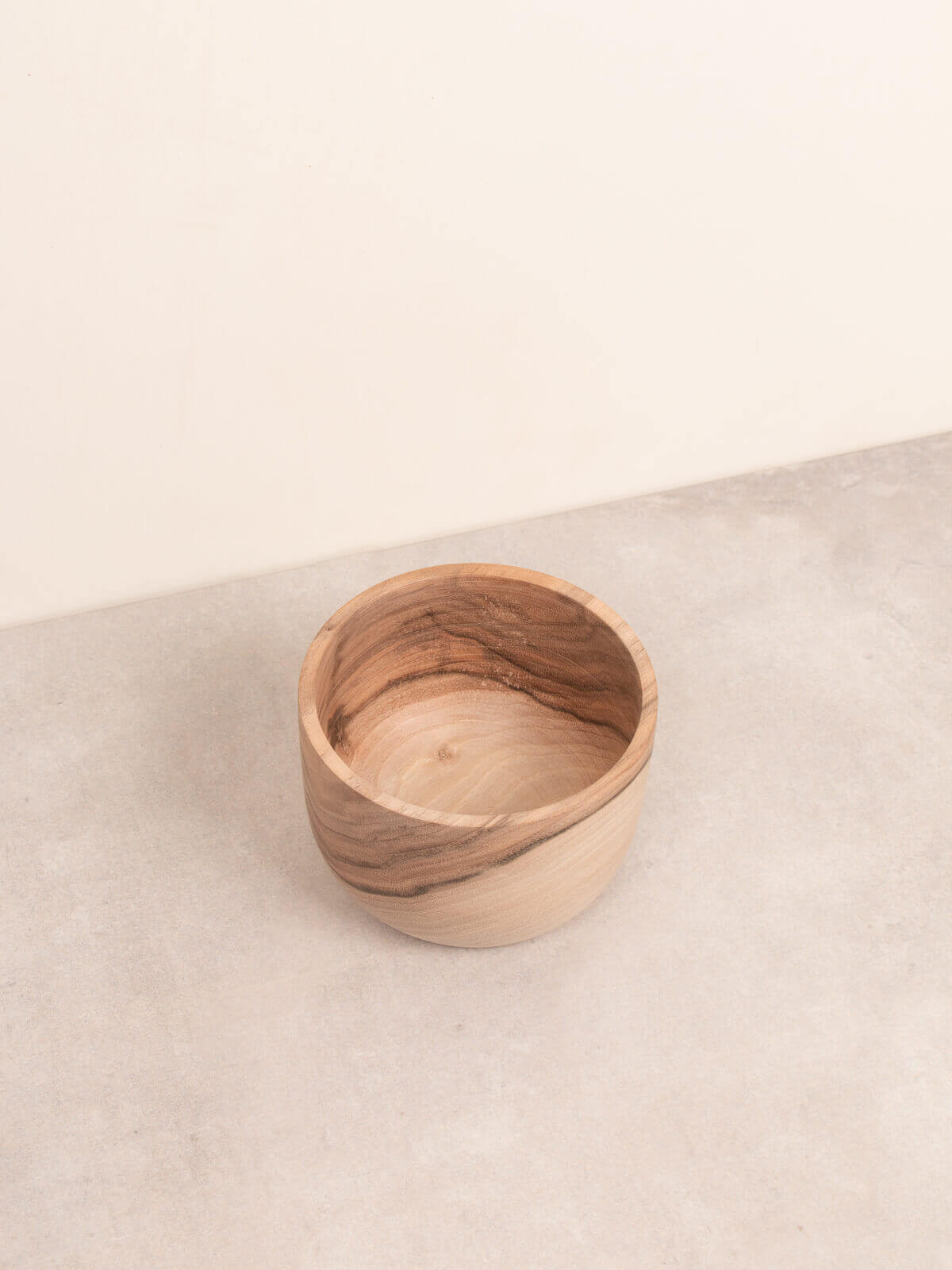 Handcrafted Walnut Wood Bowl - Natural, Durable & Eco-Friendly Kitchenware for Serving, Salad, Fruit & Decor | Perfect for Dining, Entertaining & Home Décor