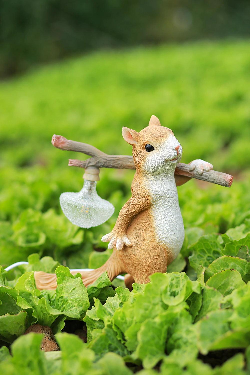 Stylish Squirrel-Shaped Table Lamp - Cute Animal Desk Light for Kids Room, Nursery, or Home Decor - Perfect for Bedside, Study, and Cozy Reading Nook