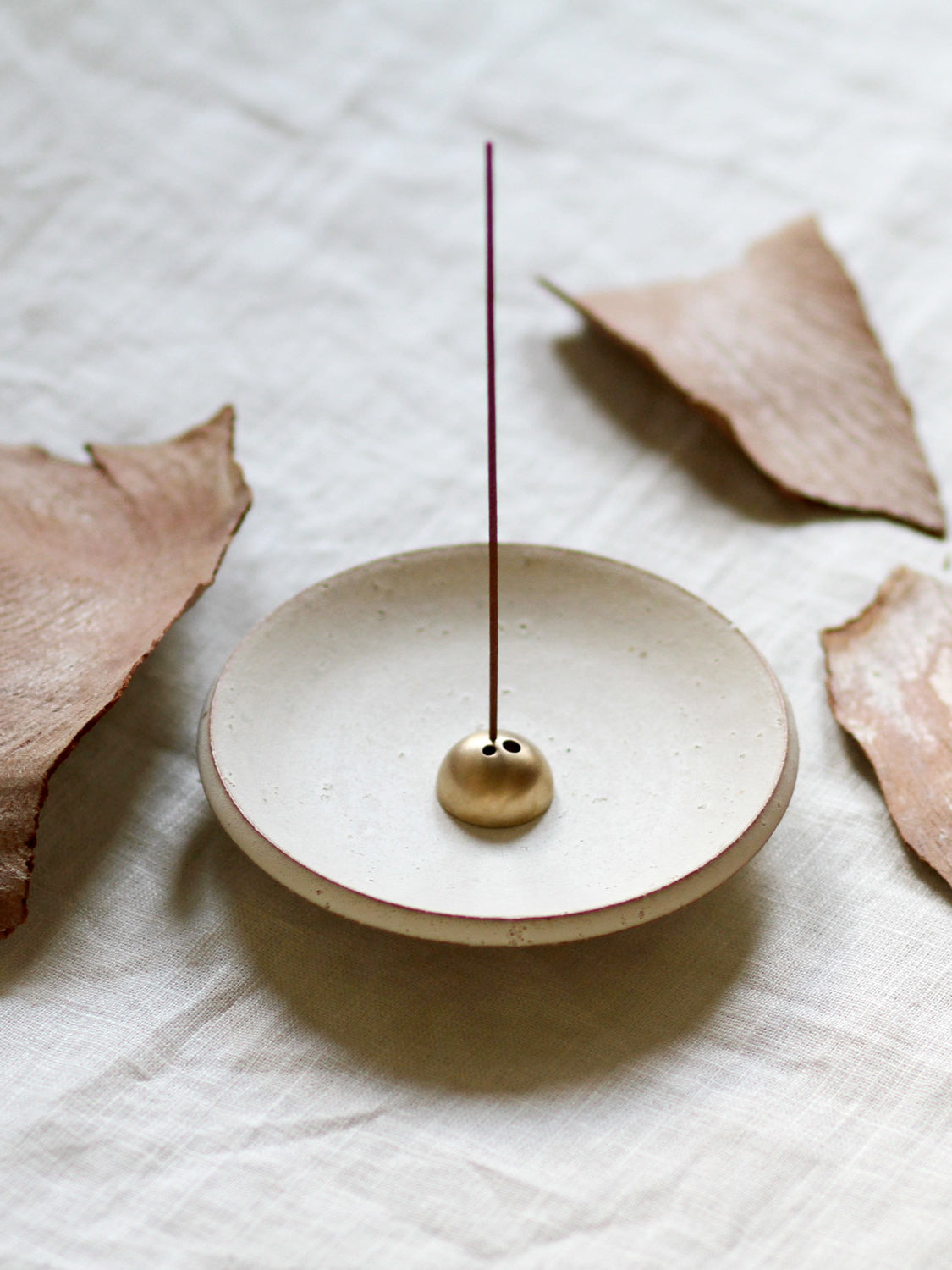 Ume Collection White Onyx Stoneware Incense Dish - Aromatherapy & Meditation Accessory for Home, Yoga Studio & Spa