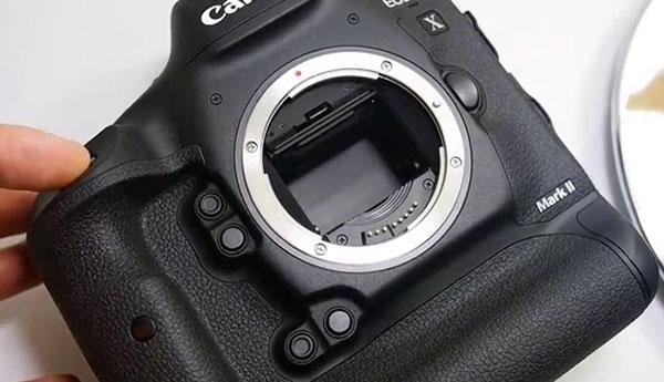 Canon EOS 1D X Mark II Professional DSLR Camera Body - 20.2MP Full Frame, 4K Video, Dual Pixel AF | Perfect for Sports, Wildlife & Wedding Photography