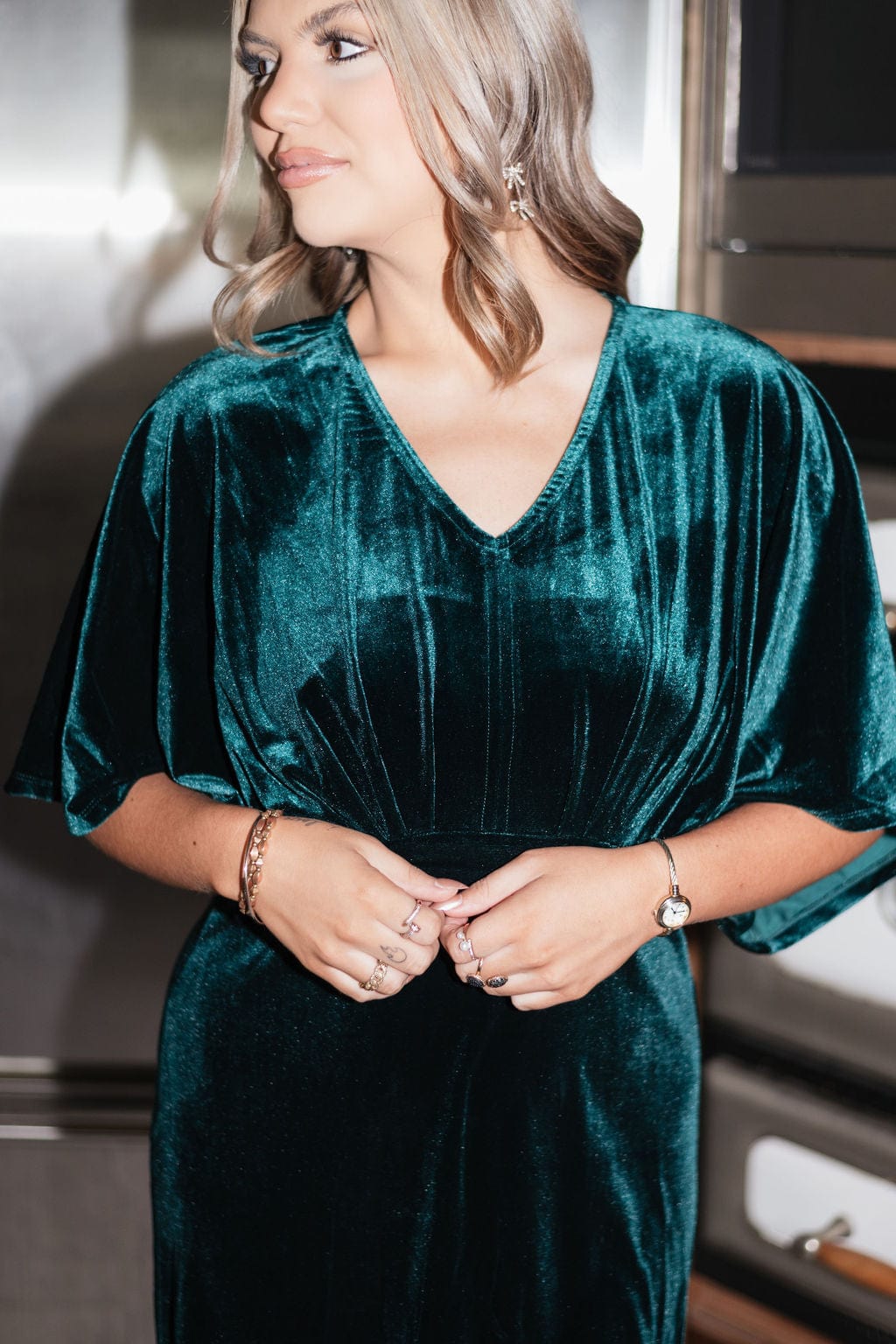 Elegant Green Velvet Kimono Sleeve Midi Dress for Women - Perfect for Evening Parties, Weddings & Special Occasions