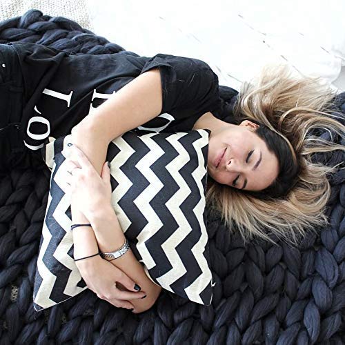 Chunky Knit Blanket - Handmade Bulky Yarn Throw for Bed, Sofa & Pet Bed - 80x80 Inch (200x200cm) Dark Grey Boho Home Decor - Perfect for Cozy Nights, Yoga & Living Room Accent