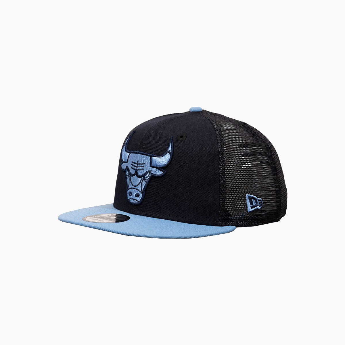 Chicago Bulls 6X NBA World Champions Snapback Trucker Hat - Official 9Fifty Adjustable Cap for Men & Women - Perfect for Basketball Games, Sports Events & Streetwear Fashion