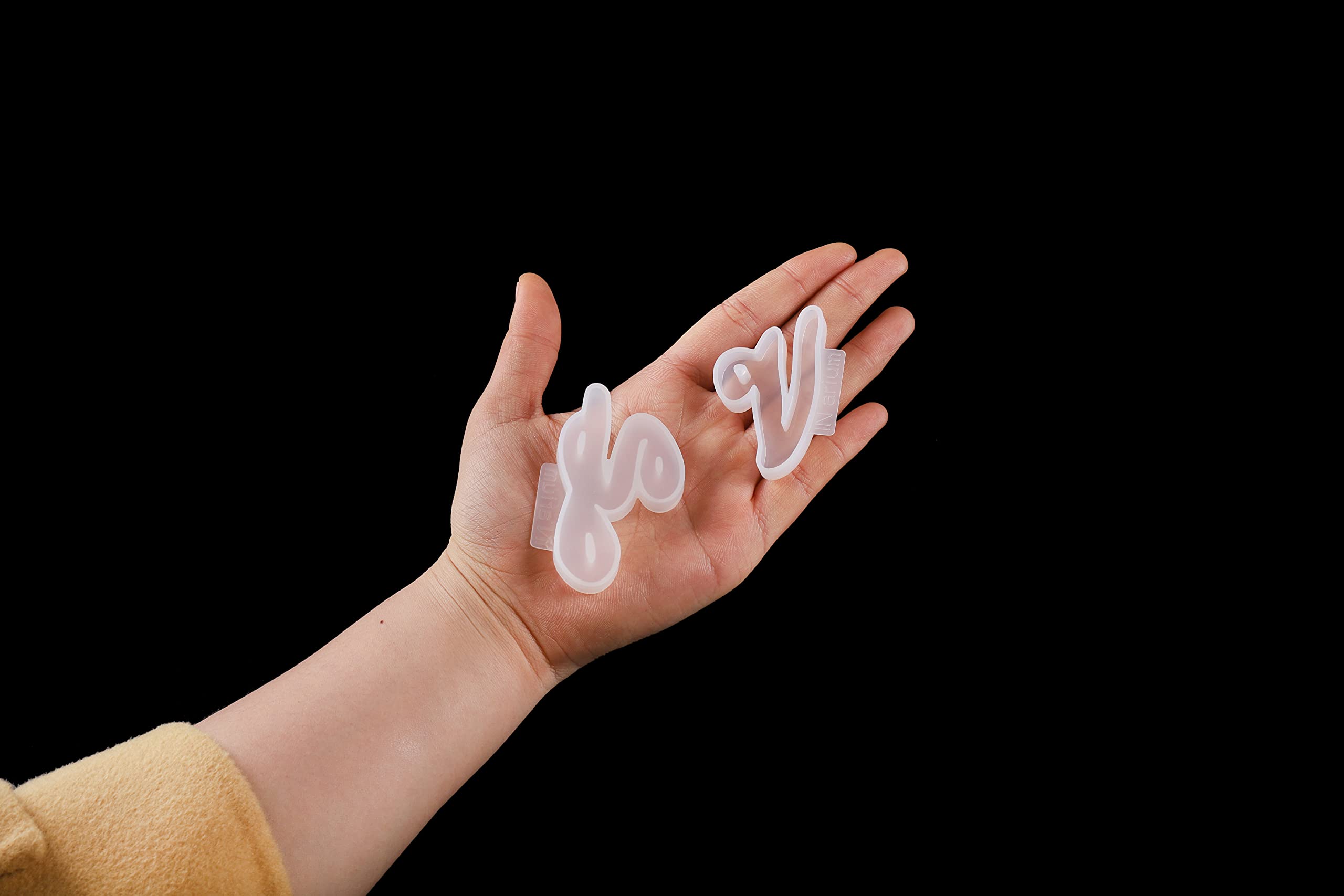 Single Alphabet Silicone Mold - Large Letter M Initial for DIY Epoxy Resin Jewelry Making, Clear Silicone Craft Molds for Custom Name Necklaces & Wedding Cake Toppers - Perfect for Personalized Gifts & Home Decor