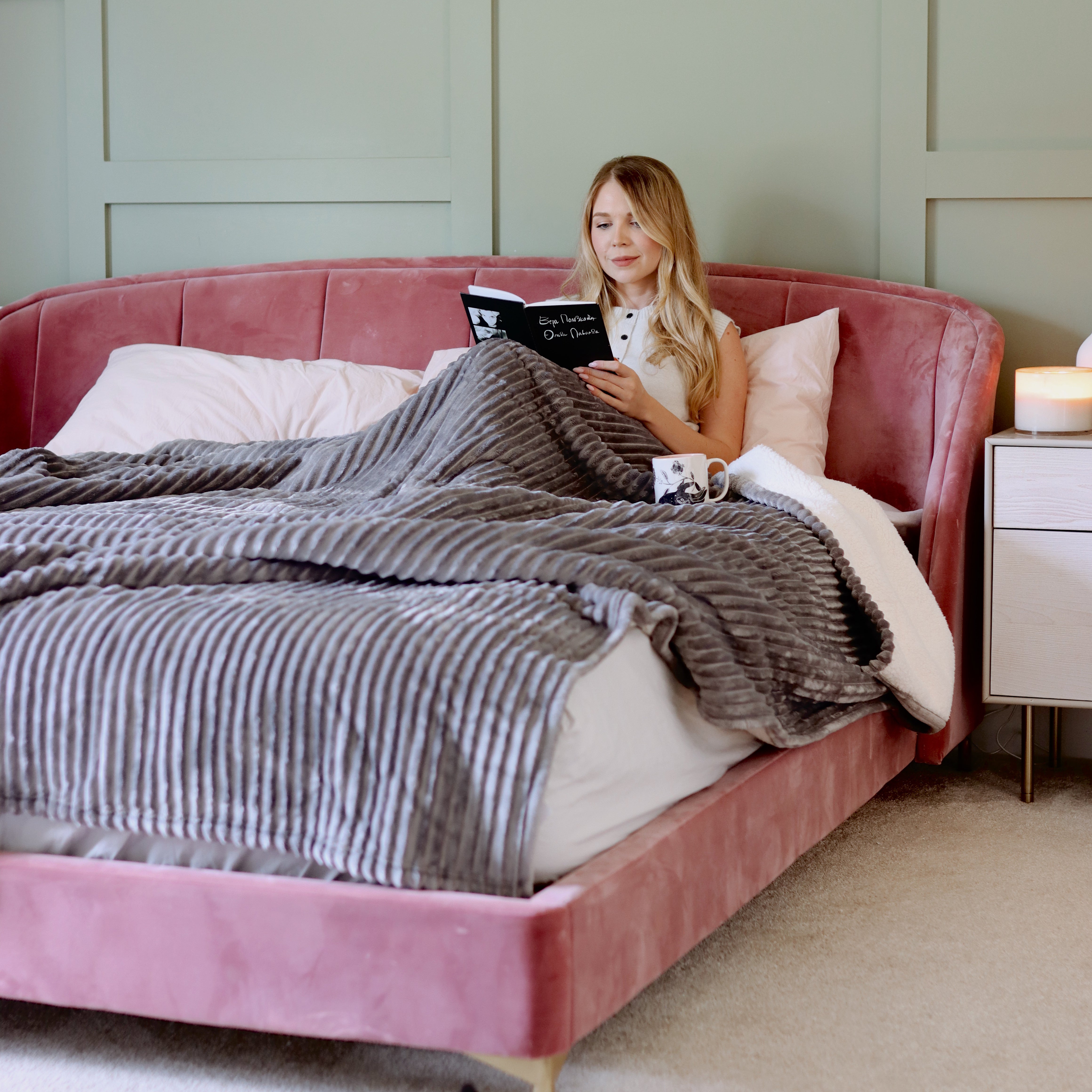 Hybrid Cooling Mattress for Hot Sleepers - Breathable Gel Memory Foam & Pocket Coils for Temperature Regulation - Perfect for Summer Nights & Hot Climates