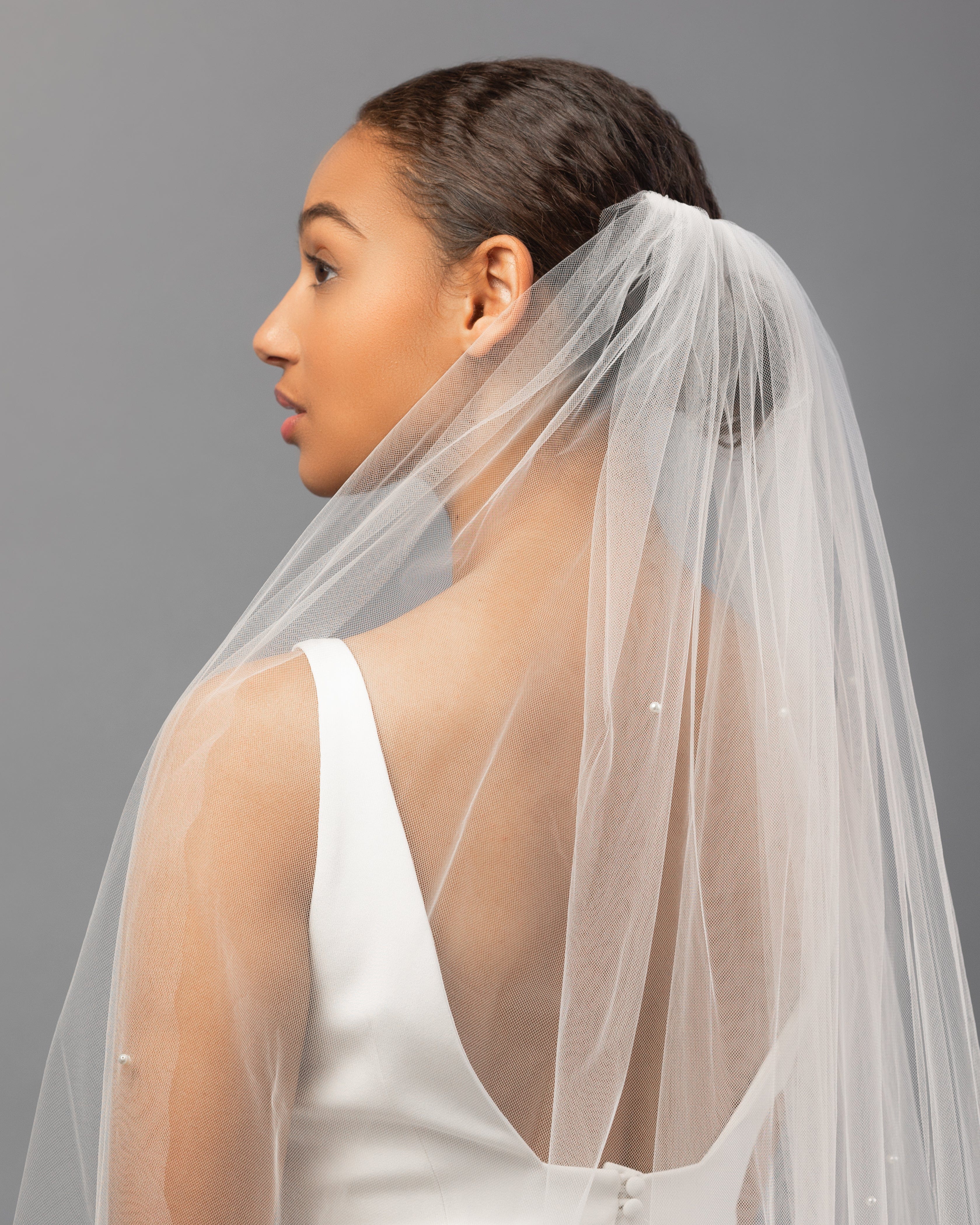 Audrey Veil - Elegant Bridal Wedding Veil for Bride | Perfect for Church Ceremony, Outdoor Wedding & Photoshoot