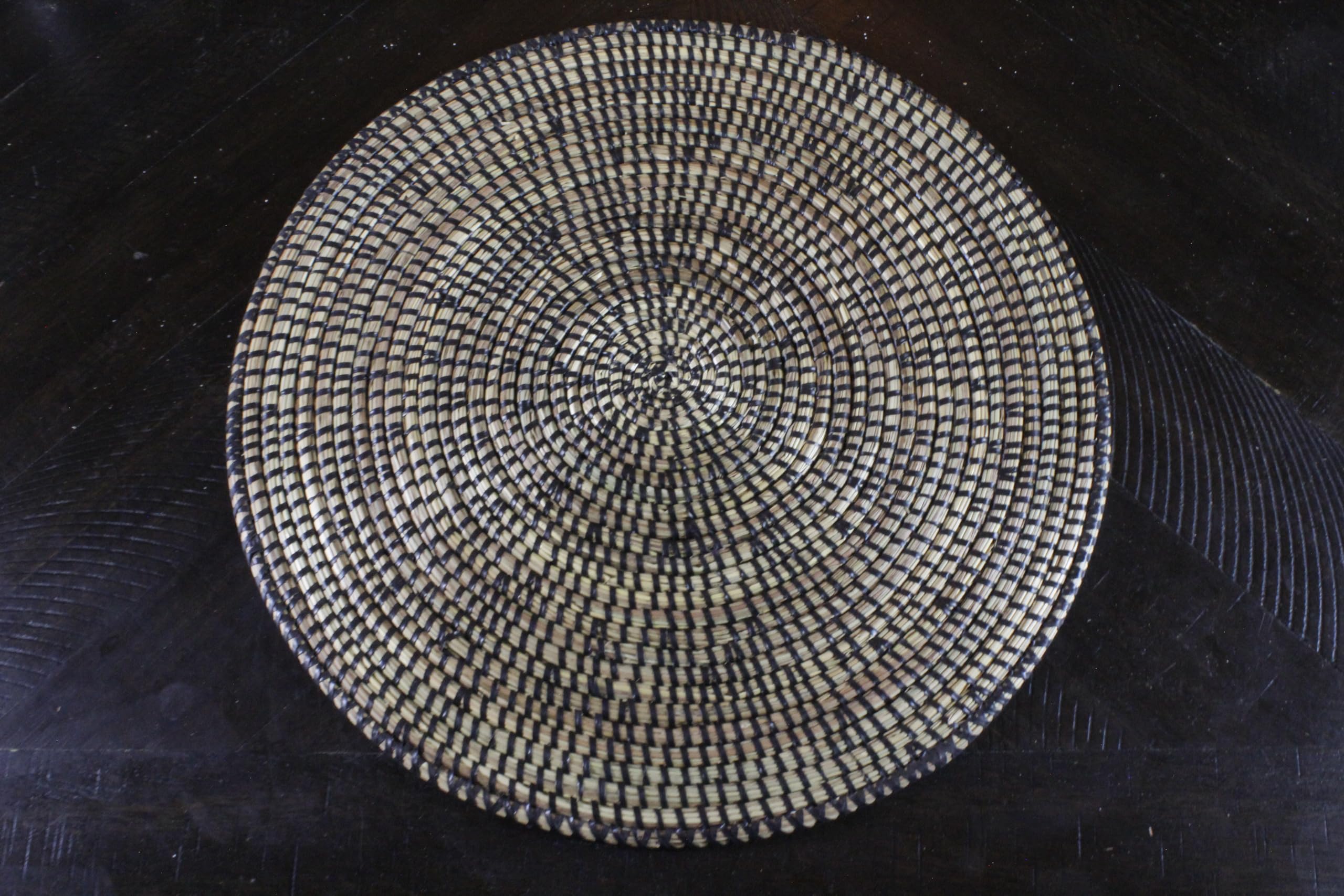 Handwoven African Bohemian Seagrass Placemats - Natural Round Wicker Basket Mats for Dining Table Decor | Senegal Inspired Wall Hanging Plates | Eco-Friendly Home Decor for Boho, Farmhouse & Coastal Style Interiors (Black)