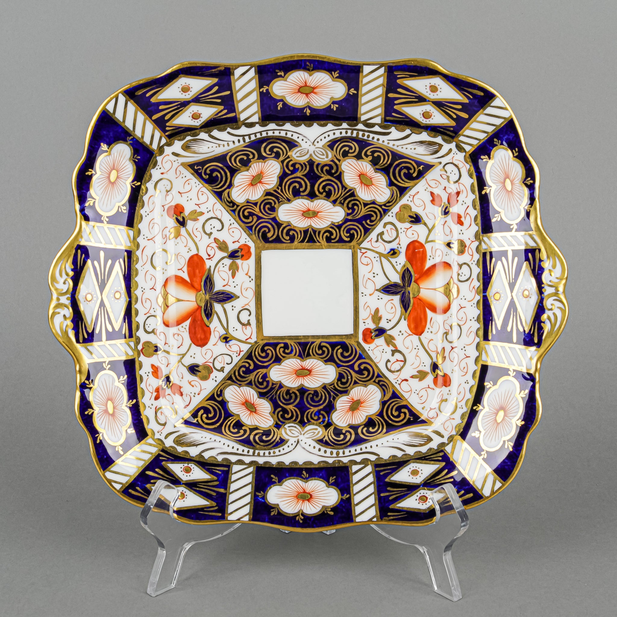 PARAGON Imari Elegant Floral Cake Plate - Japanese Style Ceramic Dessert Serving Dish for Parties, Tea Time & Home Decor