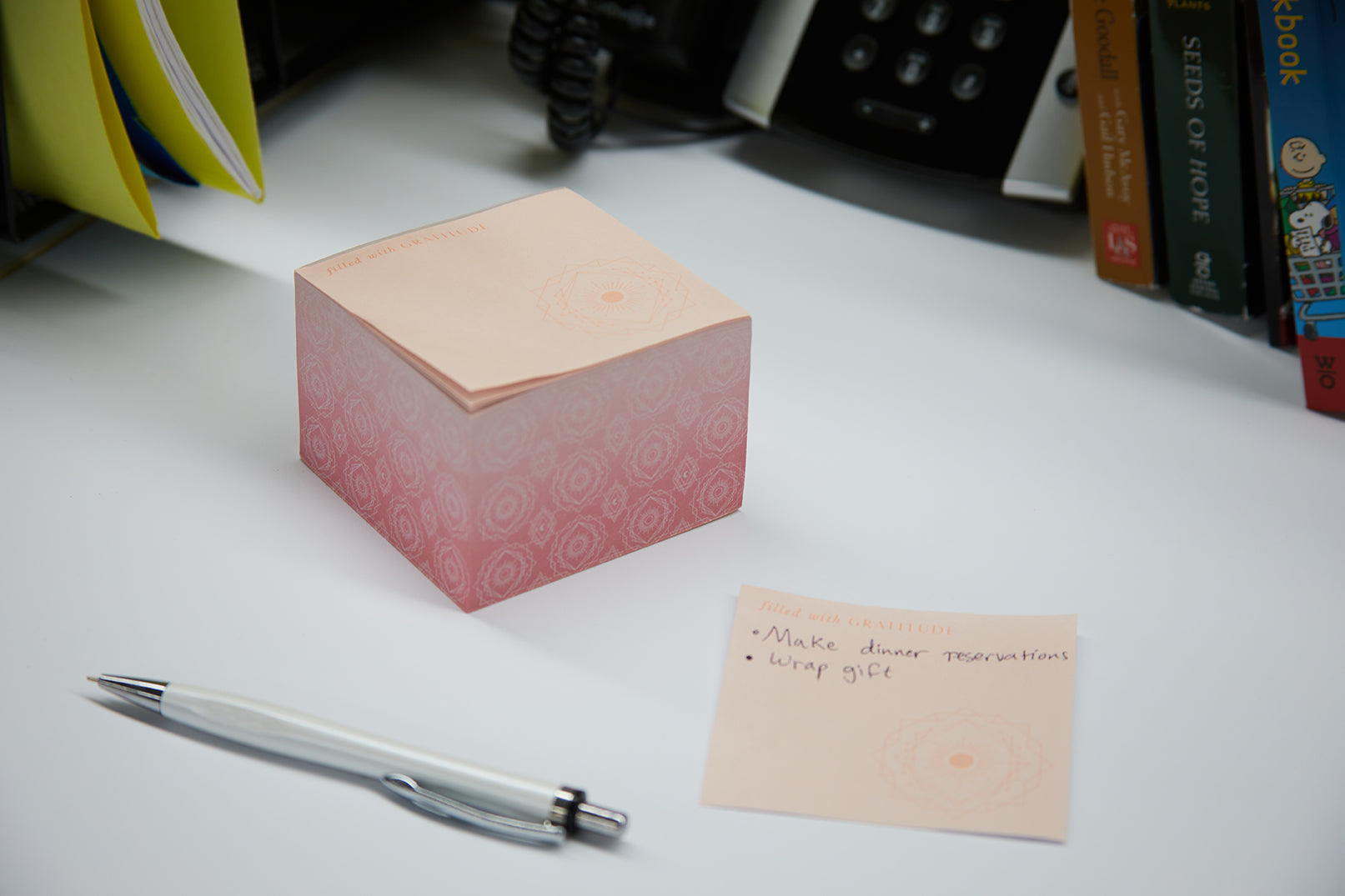 Gratitude Memo Cube - Inspirational Note Taking Blocks for Daily Journaling, Office Desk Accessories & Thoughtful Gifts - Perfect for Mindfulness Practice, Workplace Motivation & Positive Affirmations