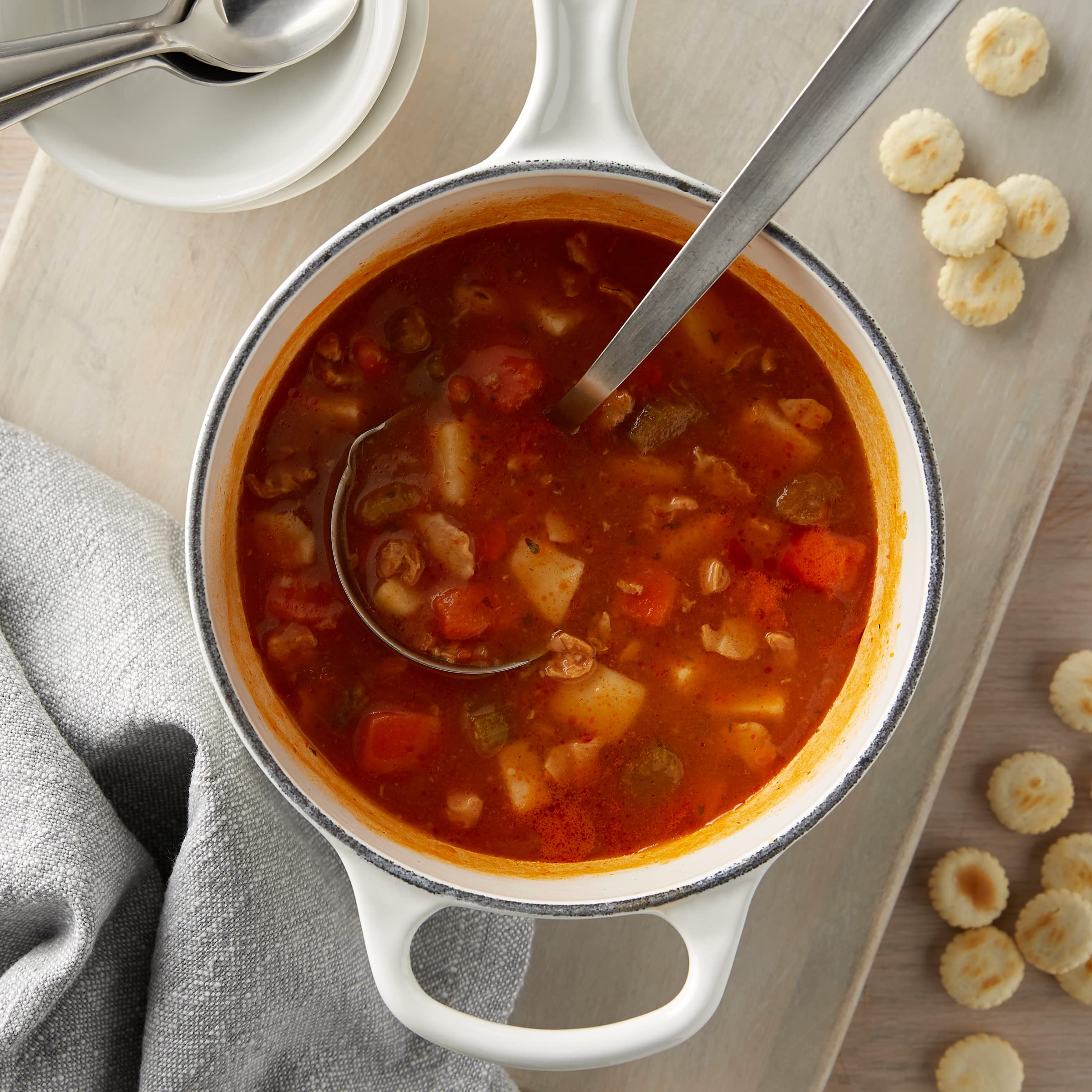 Progresso Traditional Manhattan Clam Chowder Canned Soup - Gluten Free, 19 oz (Pack of 12) | Comfort Food for Cold Days, Quick Lunch & Emergency Pantry Stock