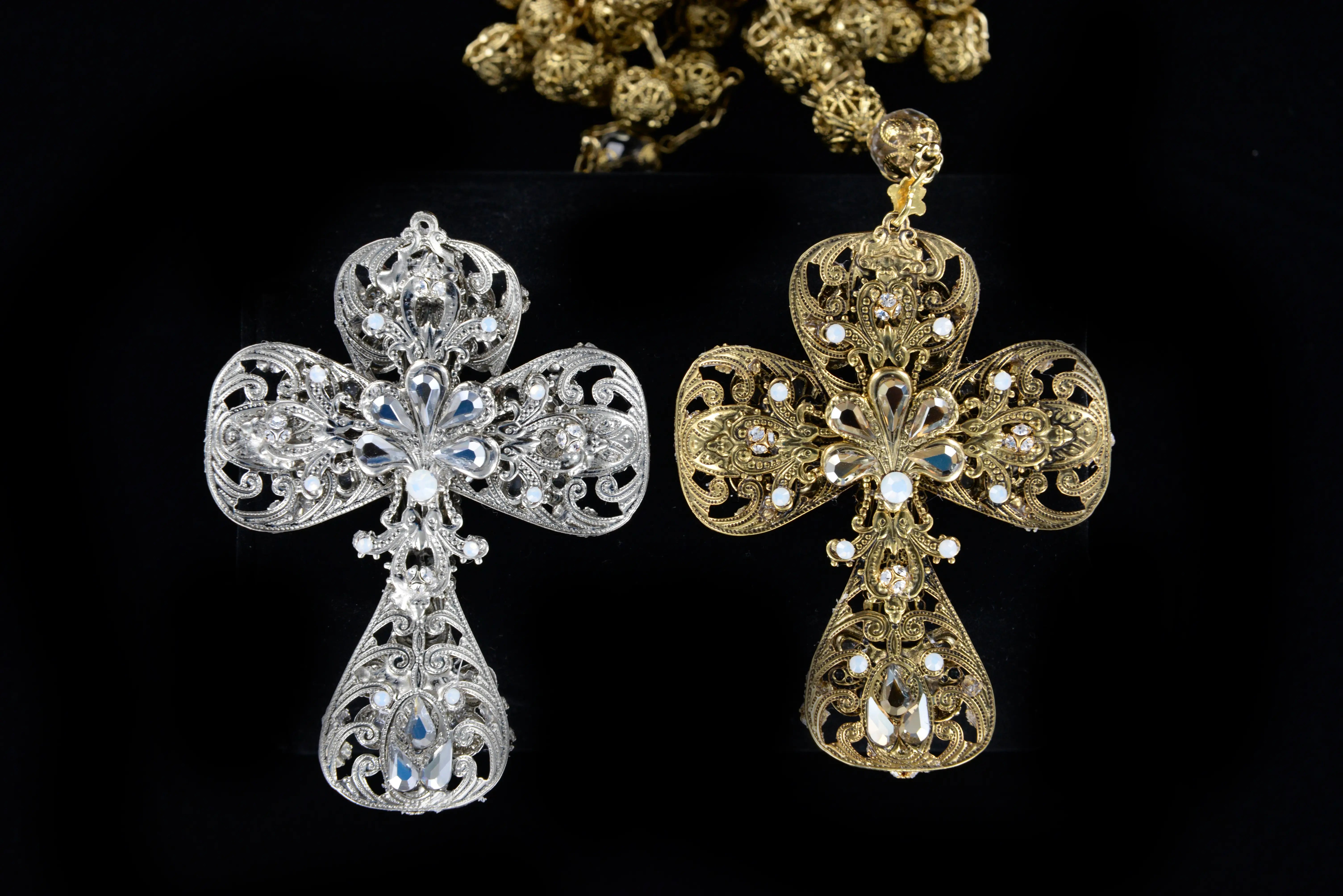 Divina Rosa Rosary - Beautiful Handmade Catholic Rosary Beads for Prayer & Devotion - Perfect for Gifts, First Communion, Baptism & Religious Ceremonies