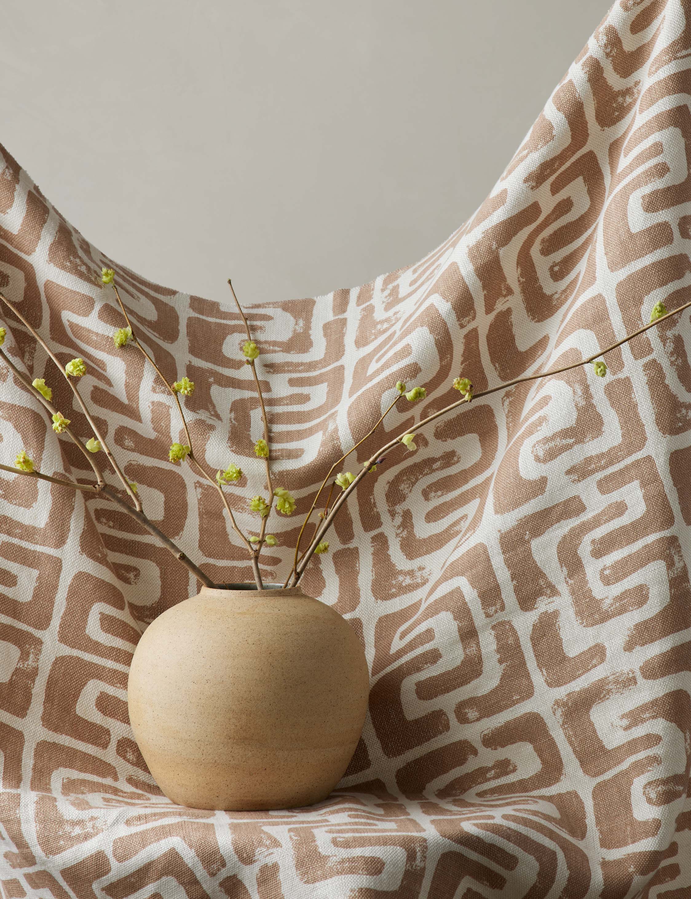 Premium Circe Linen Fabric - 100% Natural Breathable & Soft Textile for Clothing, Dresses & Home Decor - Perfect for Summer Fashion & Bohemian Style Decorations
