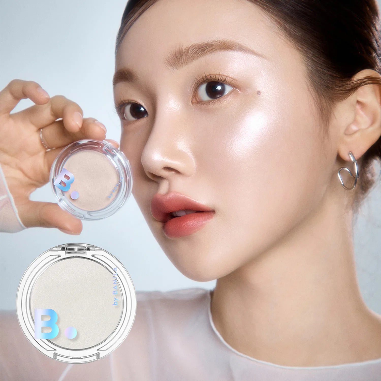 BANILA CO Silky Glow Highlighter 3.6g - Illuminating Face Highlighter Stick for Cheekbones & Eyes - Perfect for Daily Makeup & Special Occasions