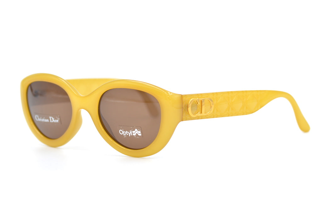 Christian Dior Audrey 11A Sunglasses - Luxury Designer Shades for Women, UV Protection & Fashion Accessory | Perfect for Beach, Driving & Outdoor Activities