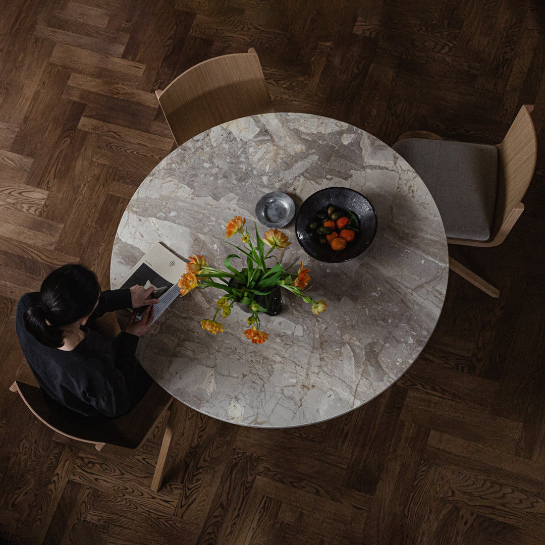 Modern Androgynous Dining Table - Stylish & Versatile for Small Spaces, Apartments, and Open-Concept Homes | Perfect for Family Dinners, Entertaining Guests, and Home Office Use