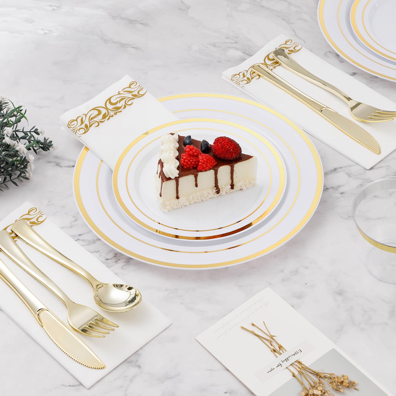 700-Piece Gold Plastic Dinnerware Set for 100 Guests - Includes 100 Dinner Plates, Dessert Plates, Silverware Sets, Cups & Napkins - Elegant Disposable Tableware for Weddings, Parties & Events