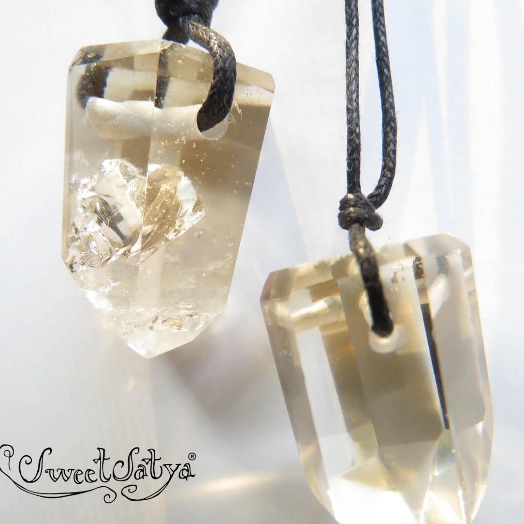 Natural Citrine Point Pendant Necklace - Healing Crystal Jewelry for Women, Genuine Citrine Gemstone Choker with Gold Plated Chain - Perfect for Meditation, Energy Cleansing & Spiritual Gifts