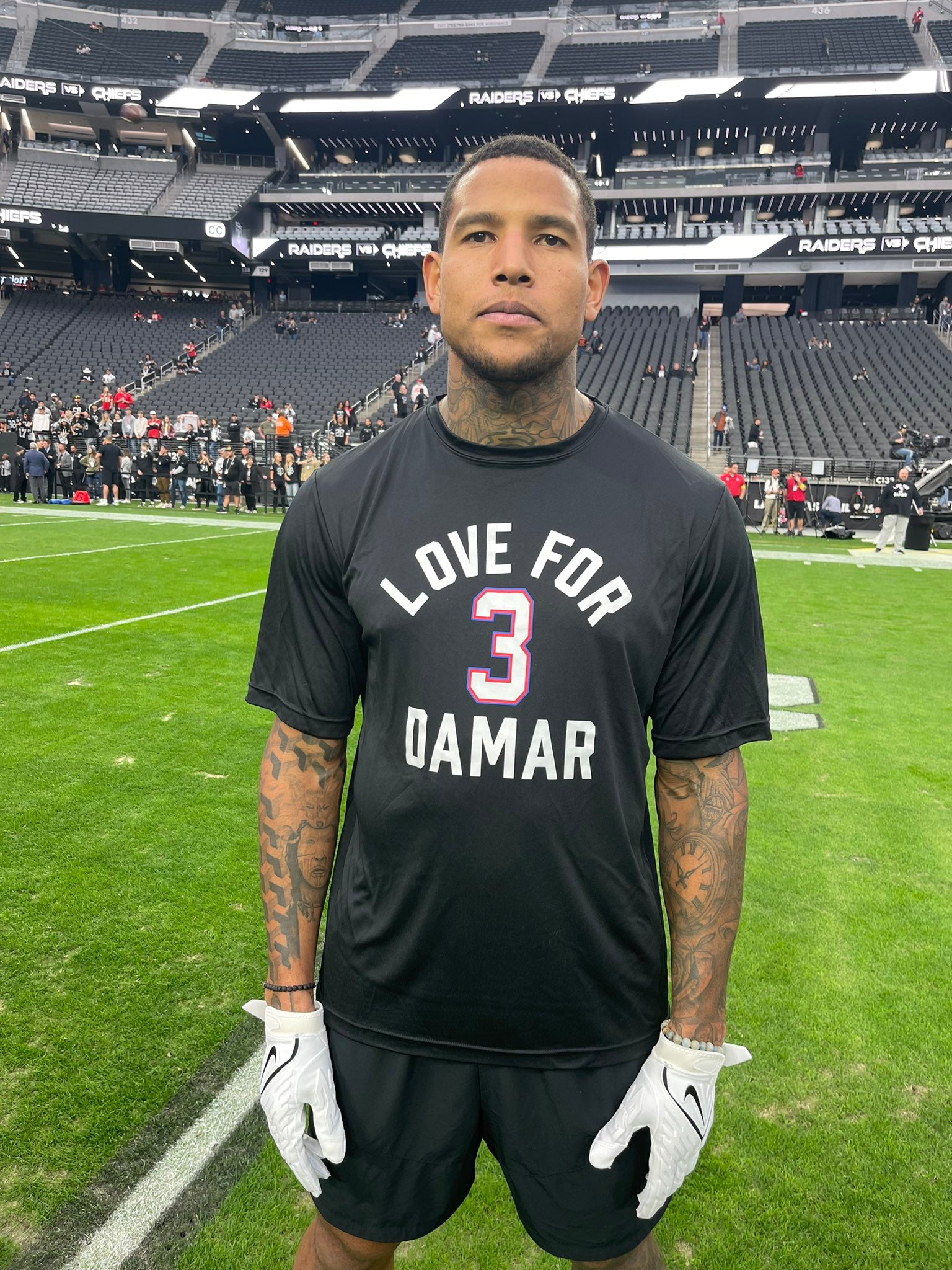 Damar Hamlin #3 Buffalo Bills Football Jersey - NFL Player T-Shirt for Fans & Supporters - Perfect for Game Day, Tailgating & Sports Events